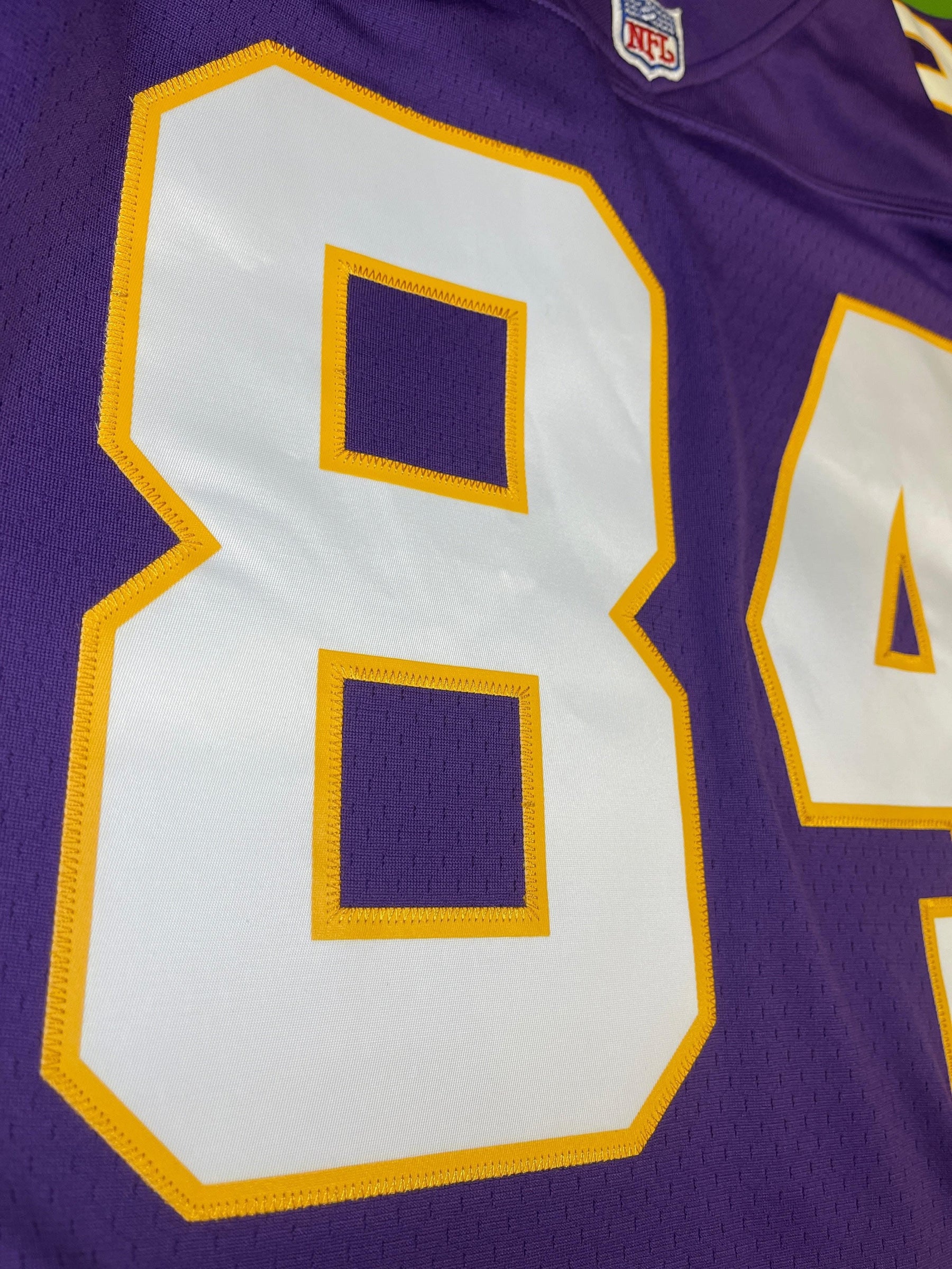 NFL Minnesota Vikings Randy Moss #84 Mitchell & Ness Throwback Jersey Men's Small NWT