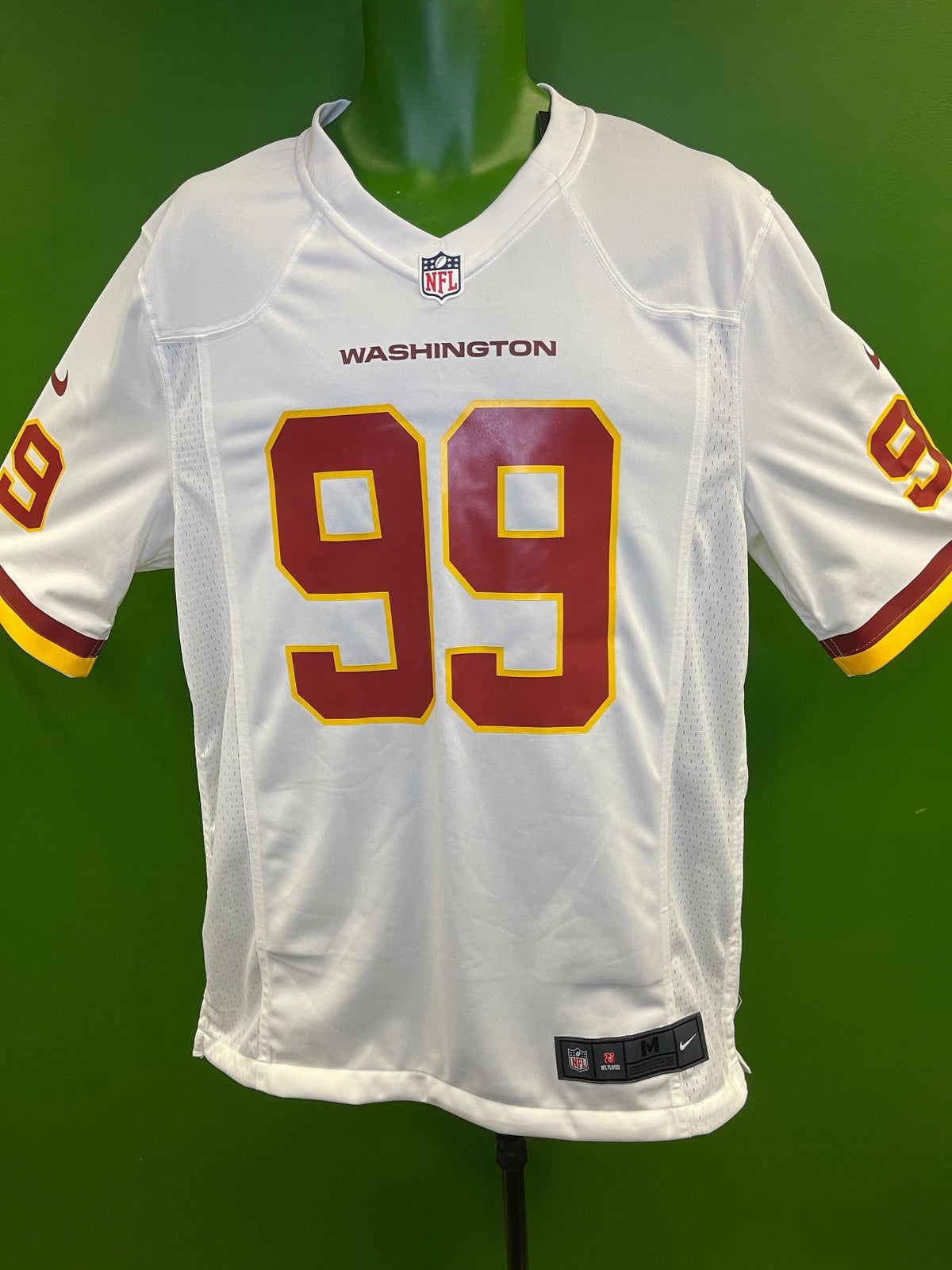 NFL Washington Commanders Young #99 Game Jersey Men's Medium NWT