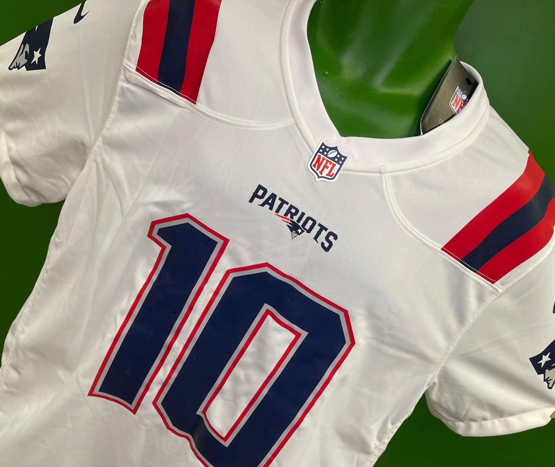 NFL New England Patriots Mac Jones #10 Game Jersey Men's Large NWT