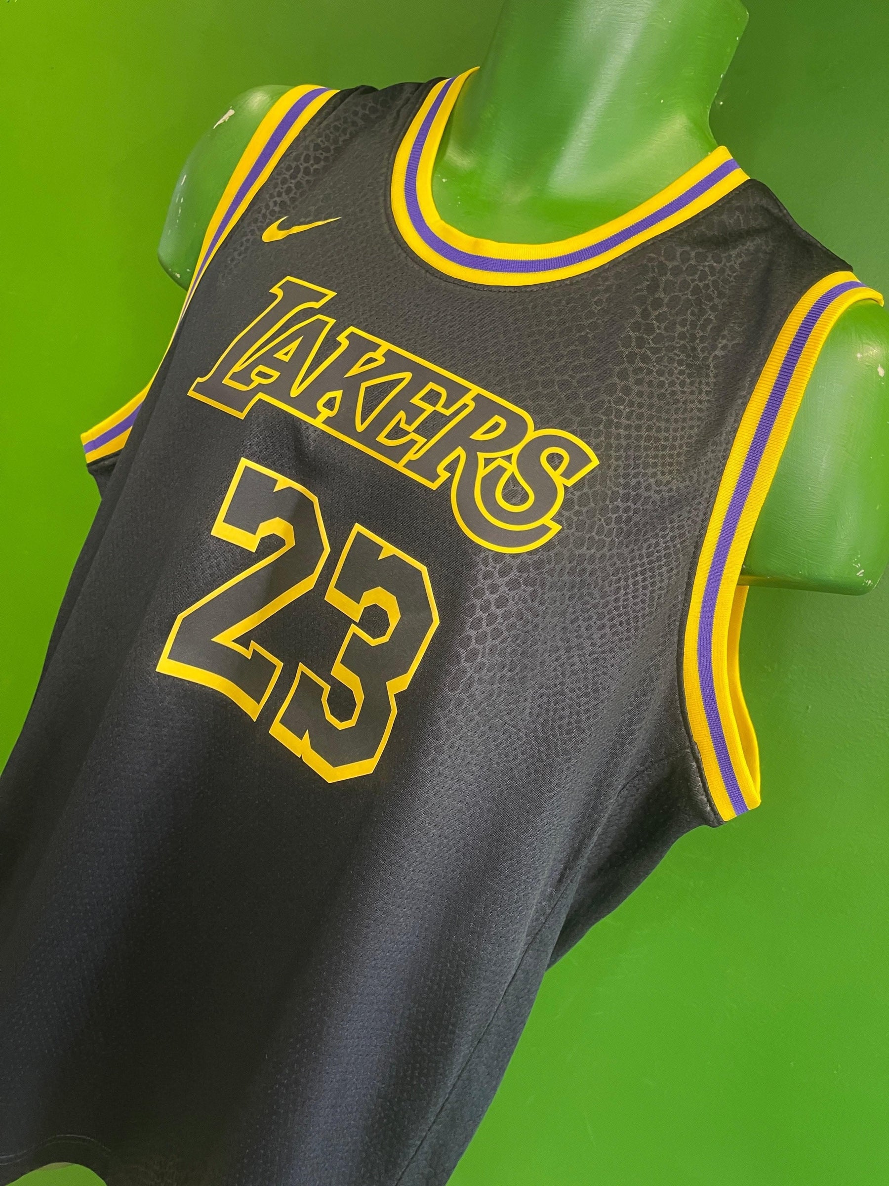 NBA Los Angeles Lakers LeBron James #23 Swingman City Ed Jersey Youth XL 18-20 NWT