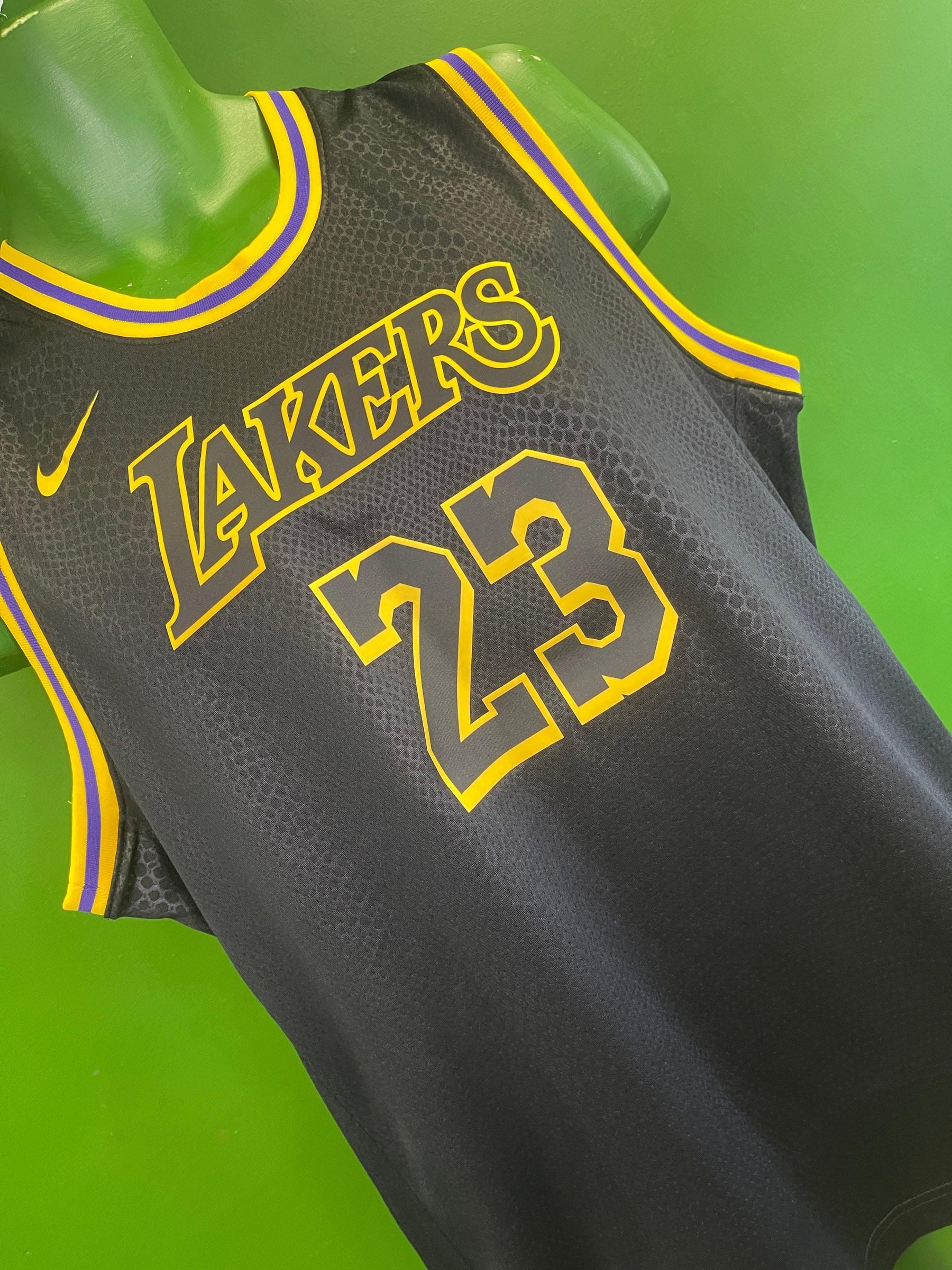 NBA Los Angeles Lakers LeBron James #23 Swingman City Ed Jersey Youth XL 18-20 NWT