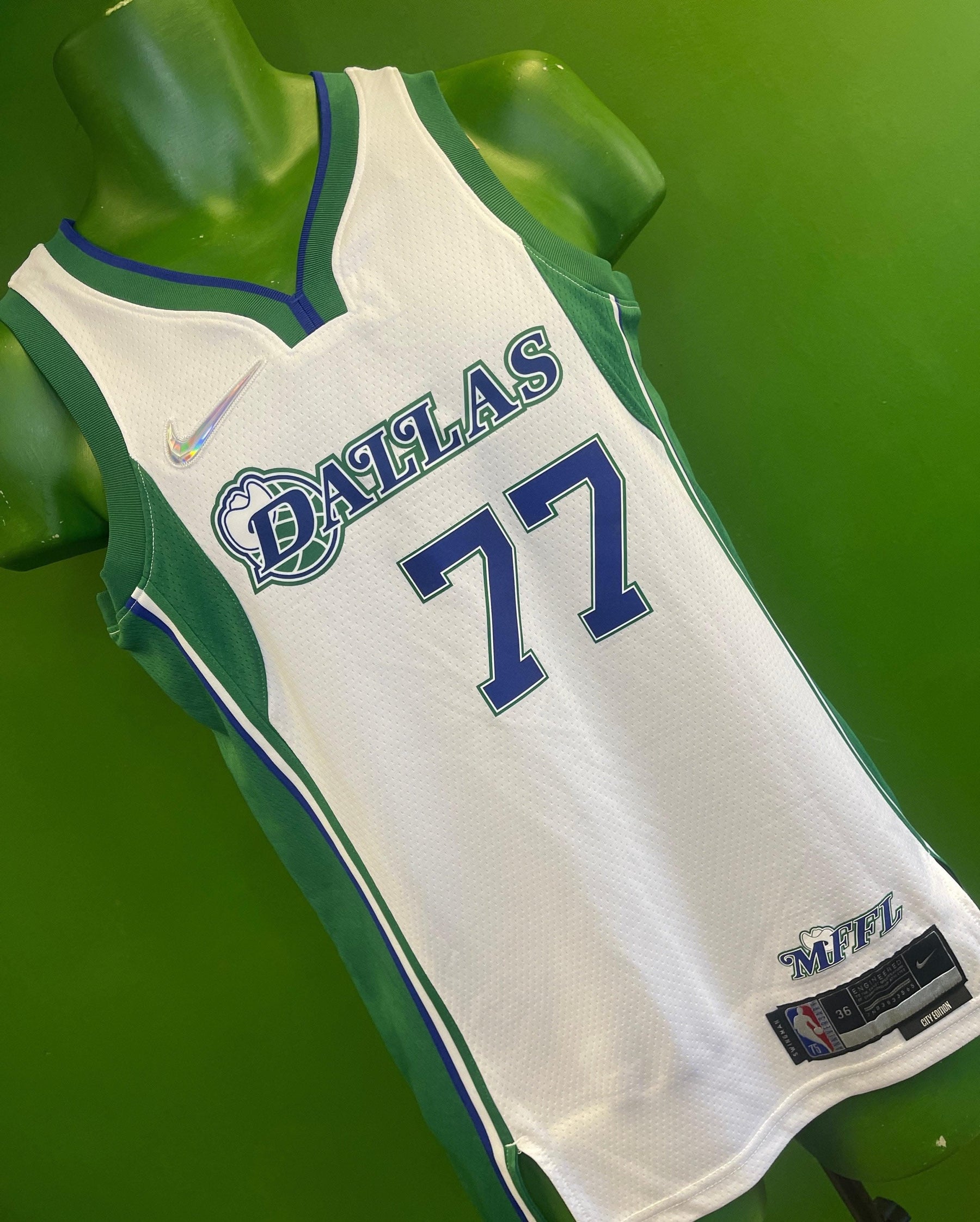 NBA Dallas Mavericks Luka Doncic #77 City Edition White Jersey Men's X-Small NWT