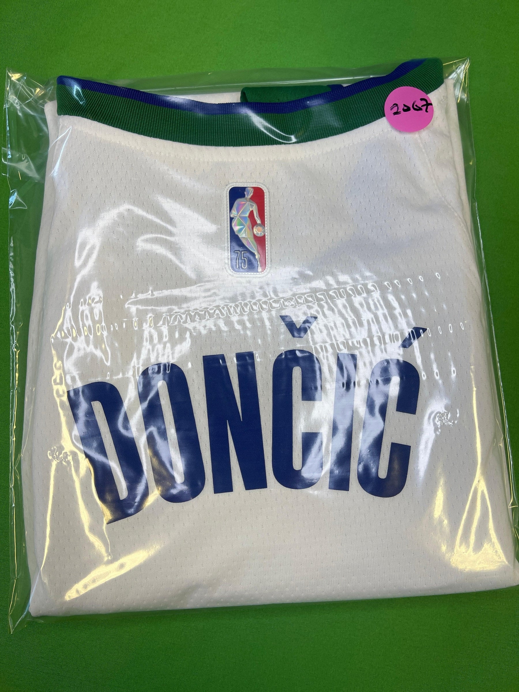 NBA Dallas Mavericks Luka Doncic #77 City Edition White Jersey Men's X-Small NWT