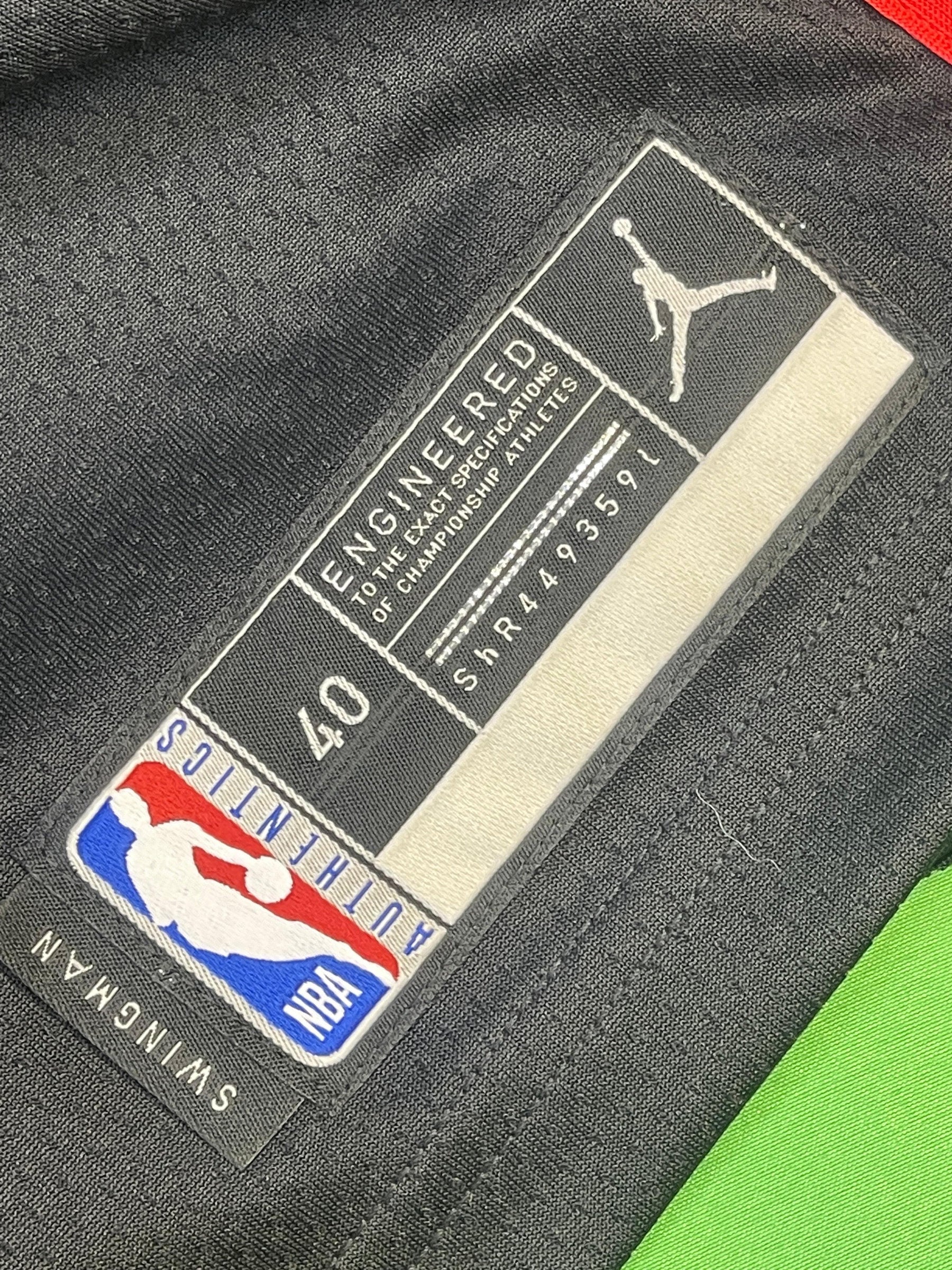 NBA Atlanta Hawks Trae Young Icon Edition Swingman Jersey Men's Small NWT