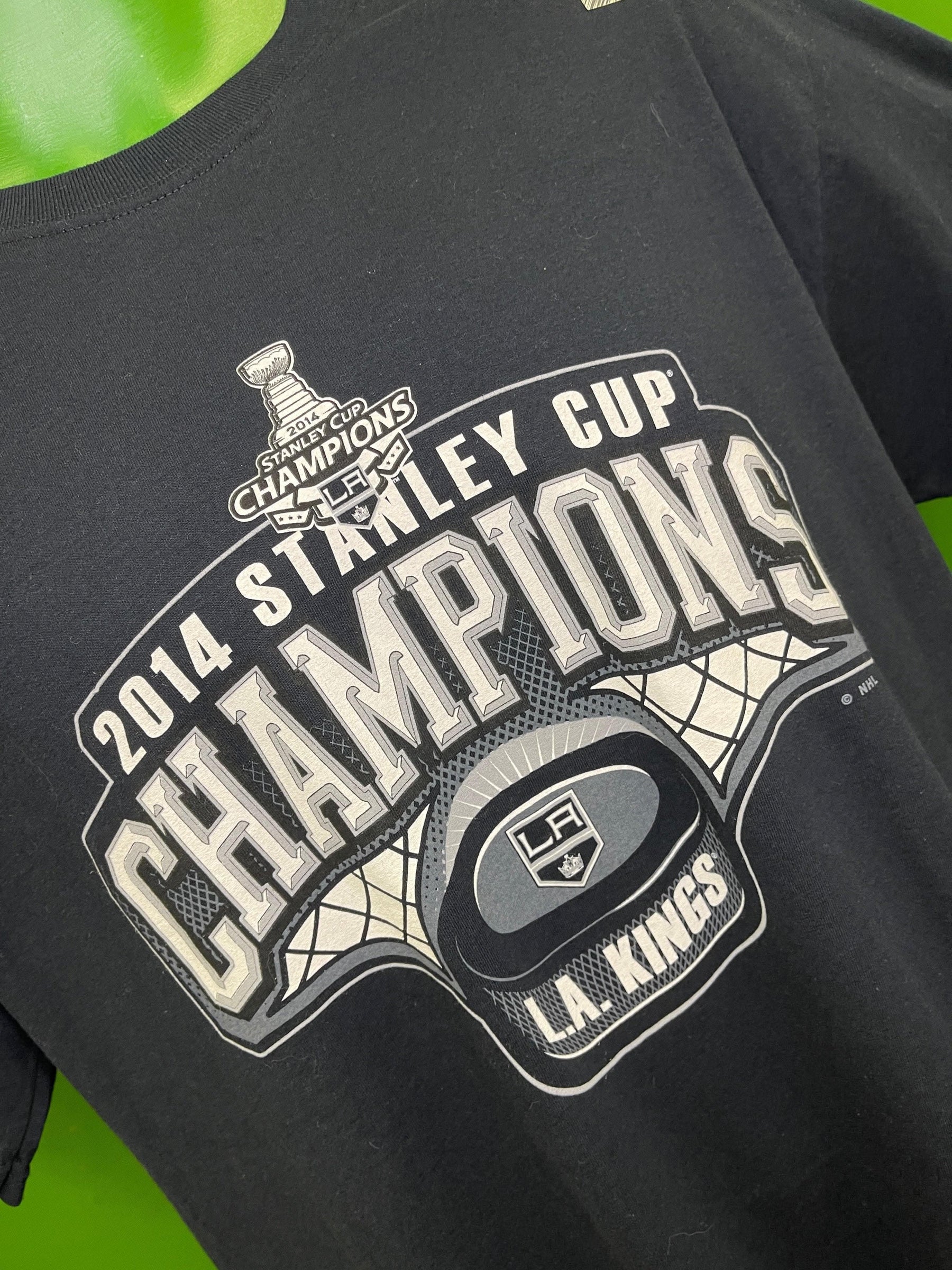 NHL Los Angeles Kings 2014 Stanley Cup Champions T-Shirt Men's Large NWT