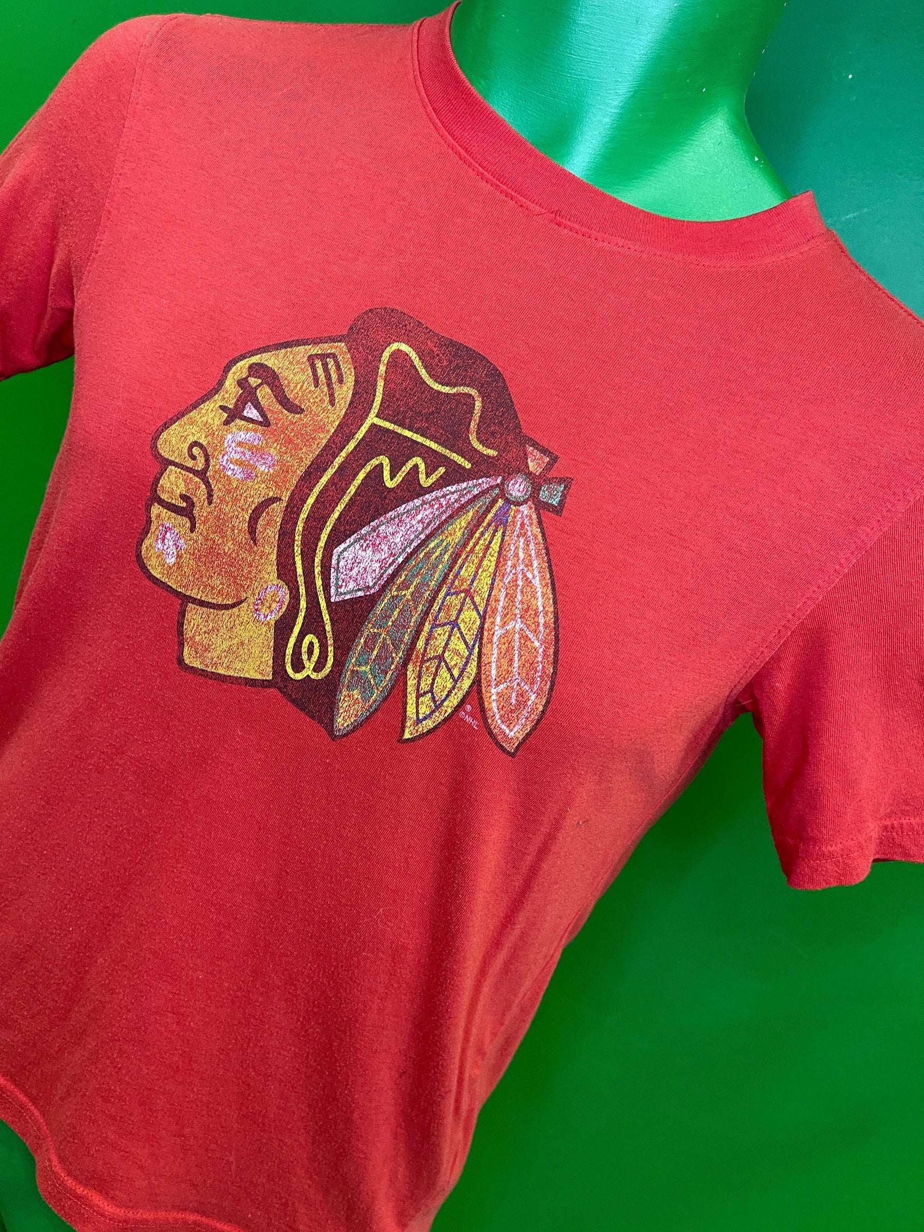 NHL Chicago Blackhawks Red T-Shirt Youth Small 8