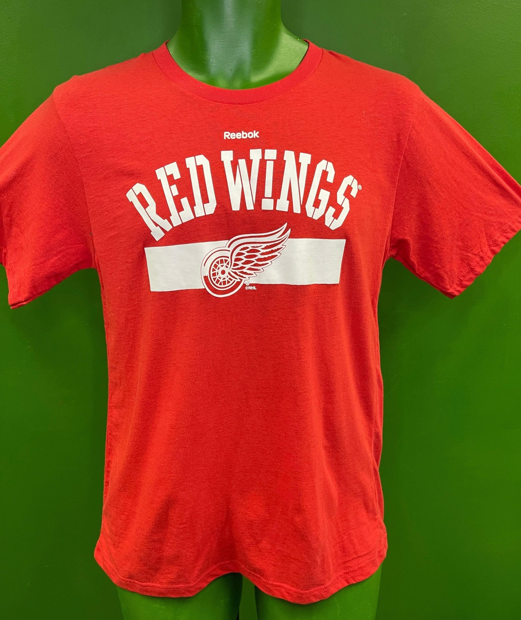 NHL Detroit Red Wings Reebok Red T-Shirt Youth Large 14-16
