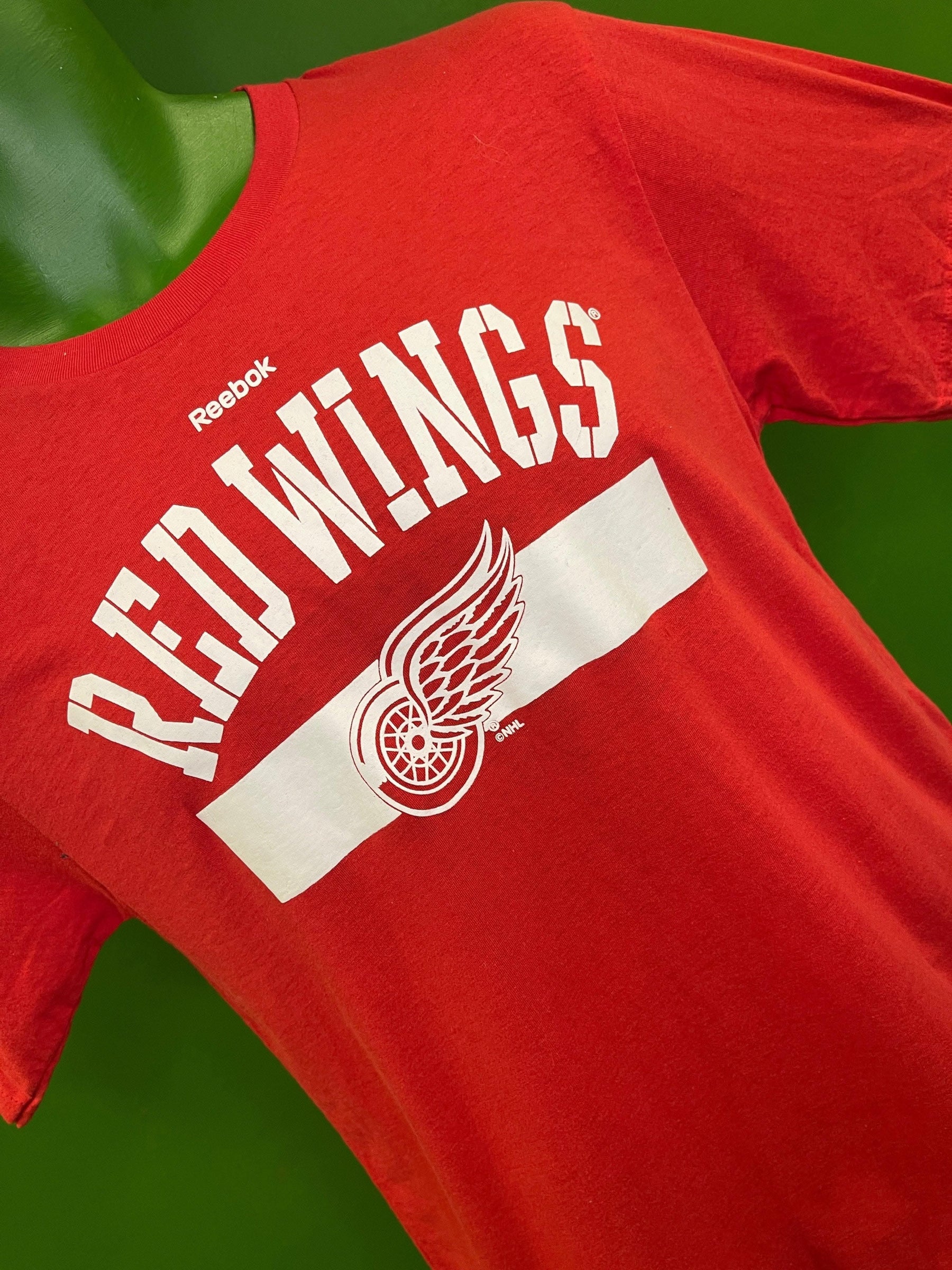 NHL Detroit Red Wings Reebok Red T-Shirt Youth Large 14-16