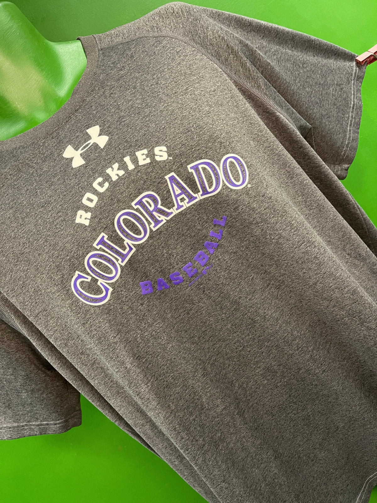MLB Colorado Rockies Under Armour Heat Gear T-Shirt Men's Large