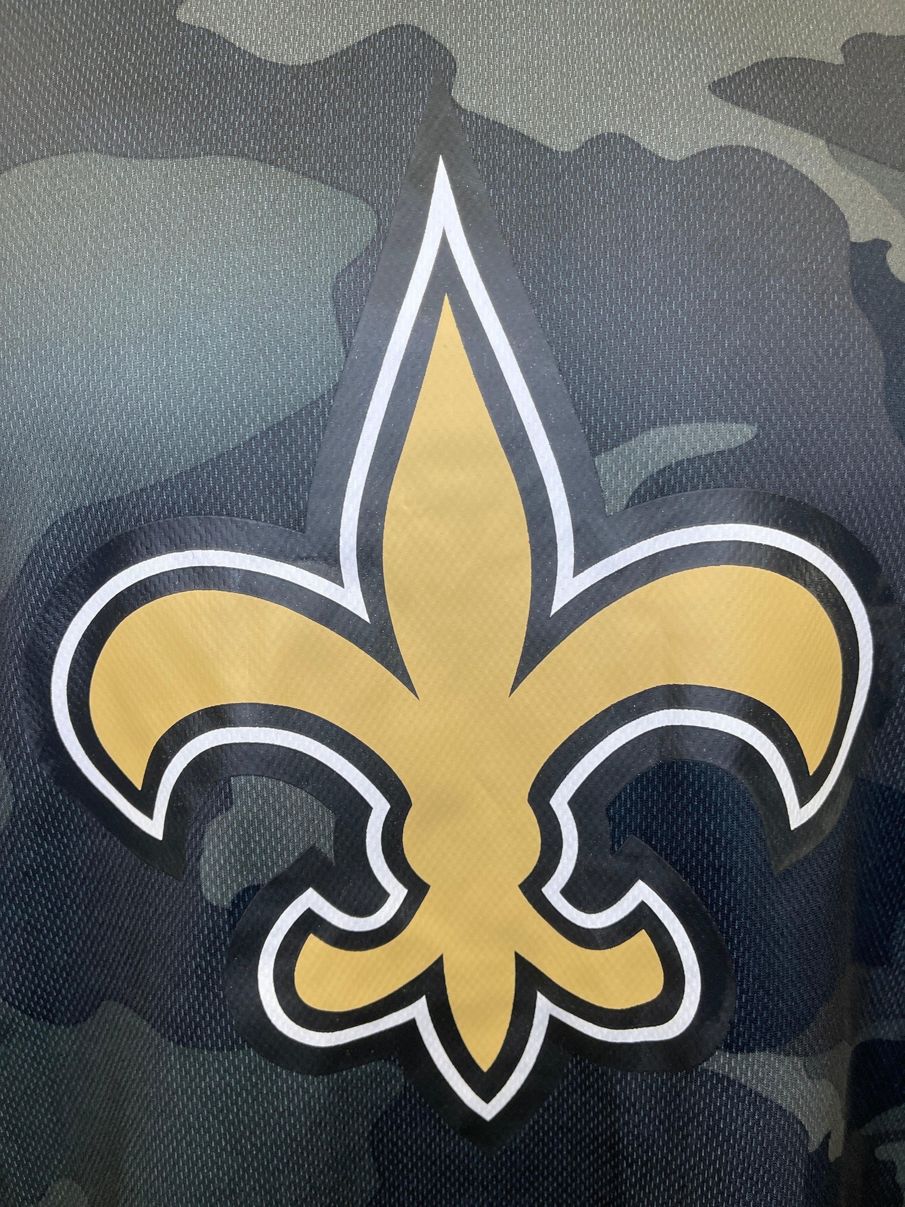 NFL New Orleans Saints Camo Large Logo T-Shirt Men's Small NWT