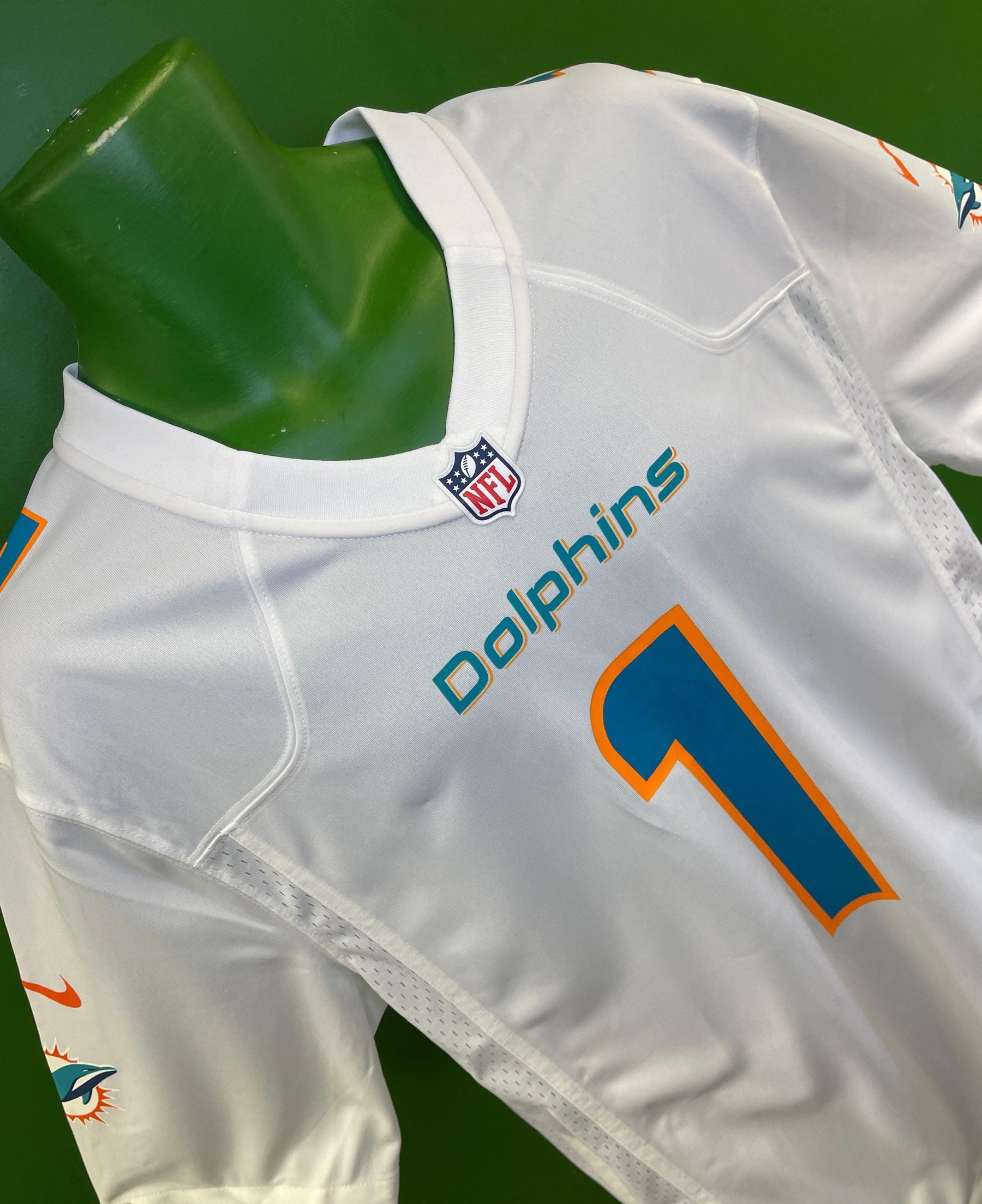 NFL Miami Dolphins Tagovailoa #1 Game Jersey Men's Large NWT