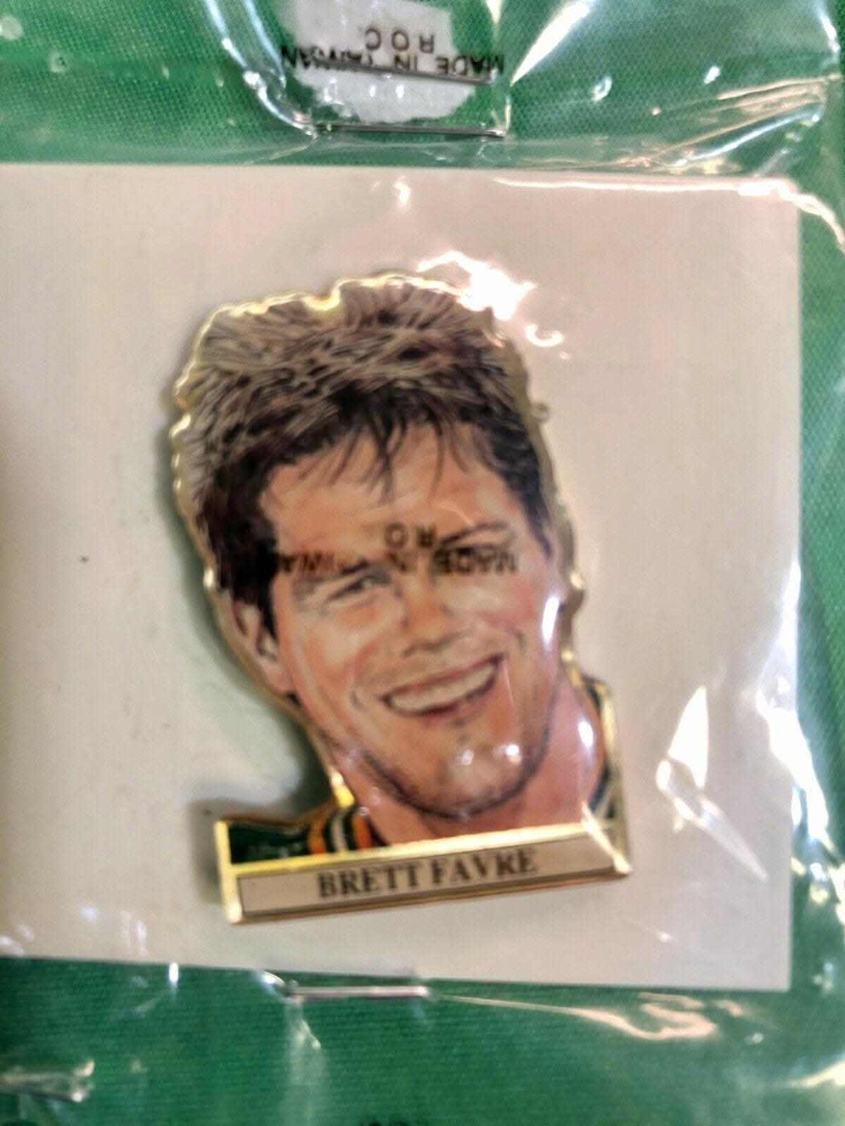 NFL Green Bay Packers Brett Favre #4 Pinheads 1999 Collectable Pin