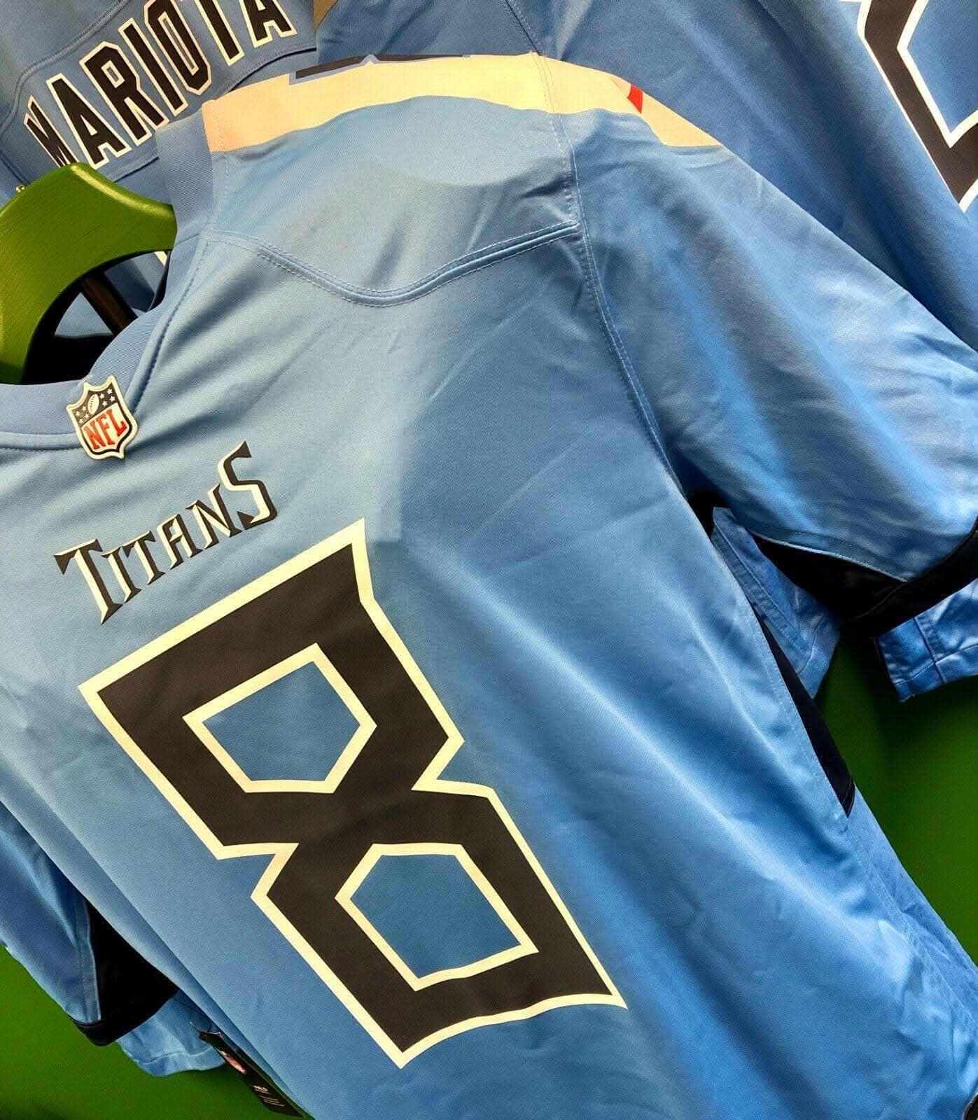 NFL Tennessee Titans Mariota #8 Game Jersey Men's 2X-Large NWT