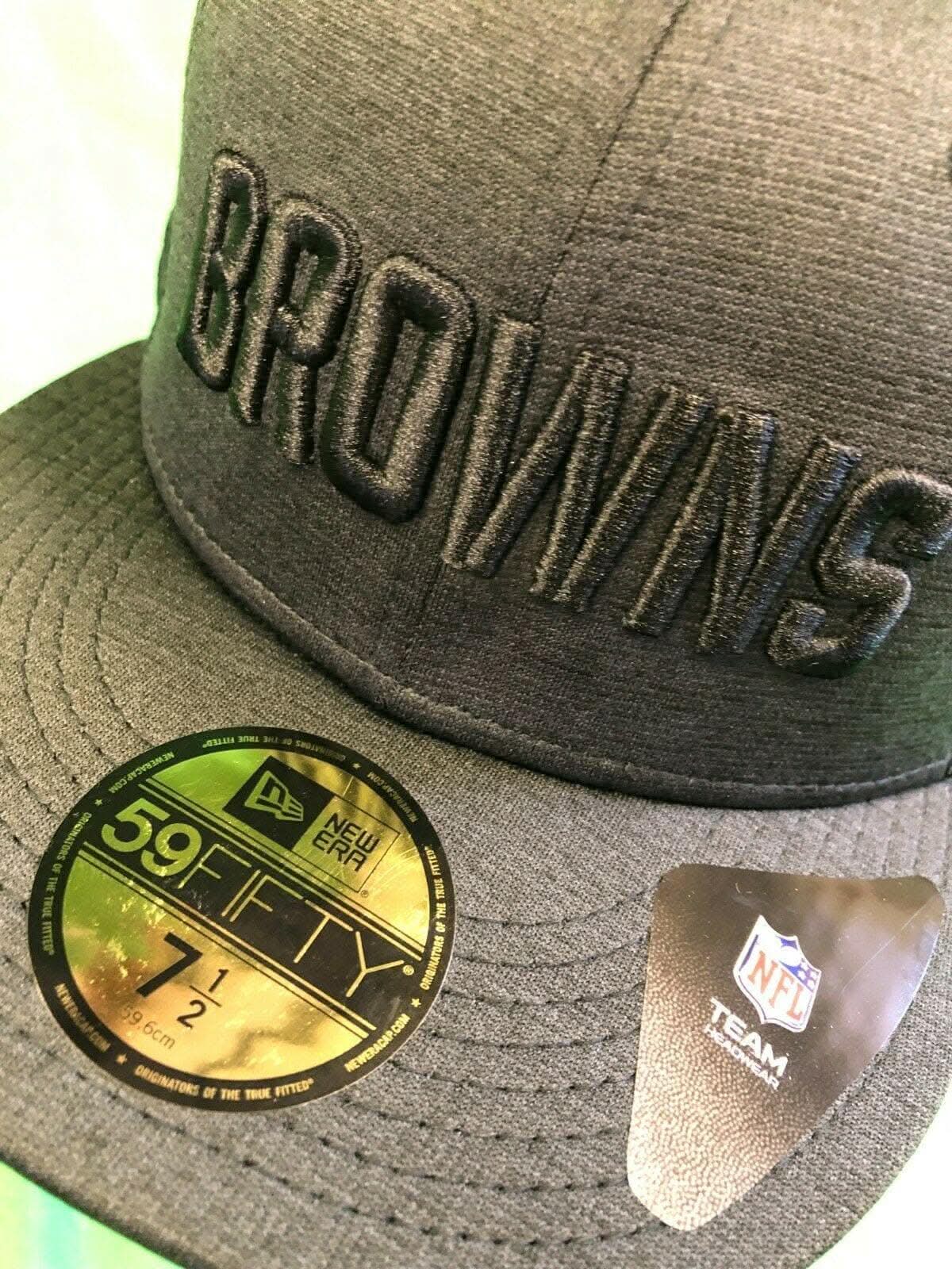 NFL Cleveland Browns New Era 59FIFTY Blackened Trucker Hat/Cap 7-1/2 NWT