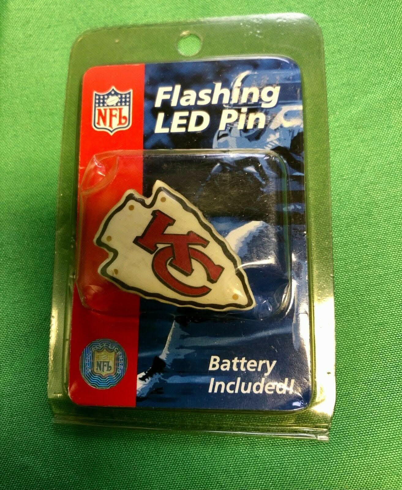 NFL Kansas City Chiefs Vintage Flashing LED Pin New in Package!