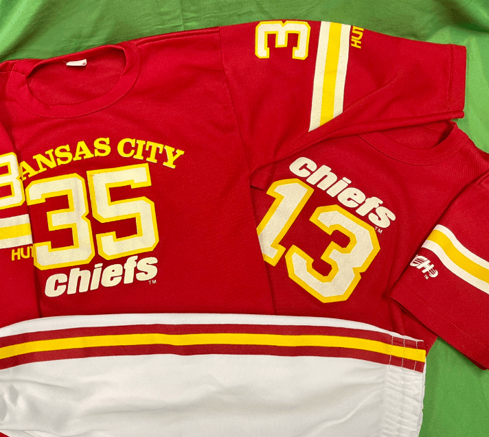 NFL Kansas City Chiefs Vintage Hutch "Uniform" Youth Medium