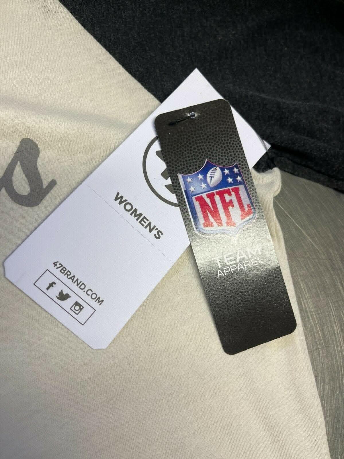 NFL Las Vegas Raiders '47 Raglan Splitter L-S T-Shirt Women's med NWT