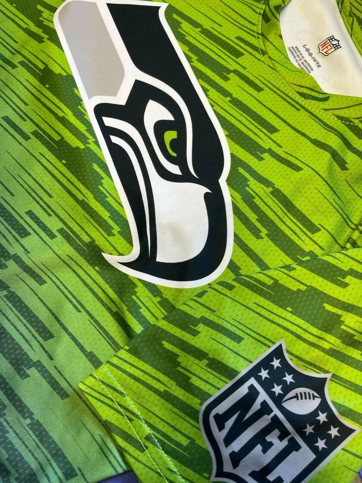 NFL Seattle Seahawks Bright Graphic T-Shirt Youth Large 14-16