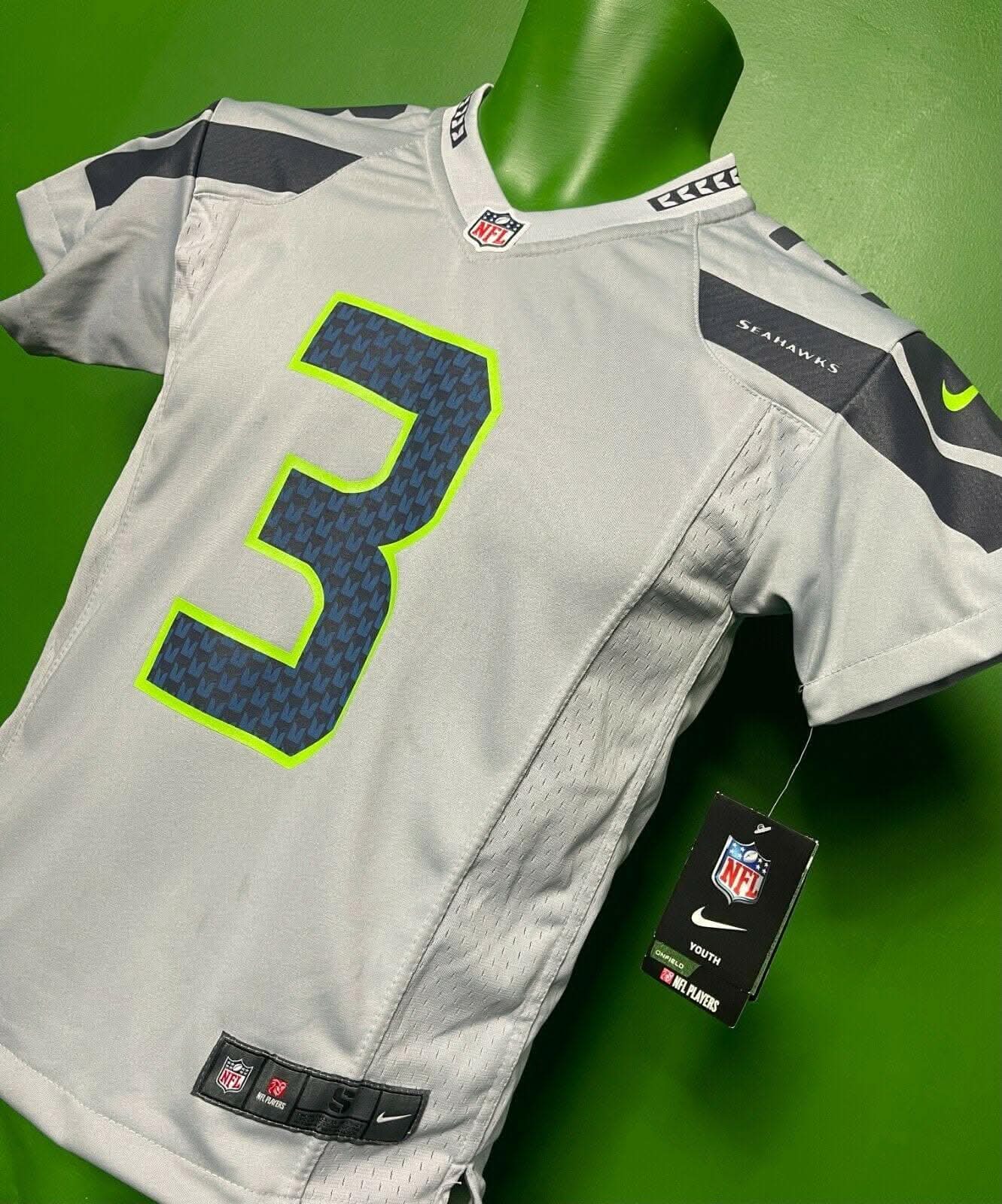 NFL Seattle Seahawks Russell Wilson #3 Game Jersey Youth Small 8