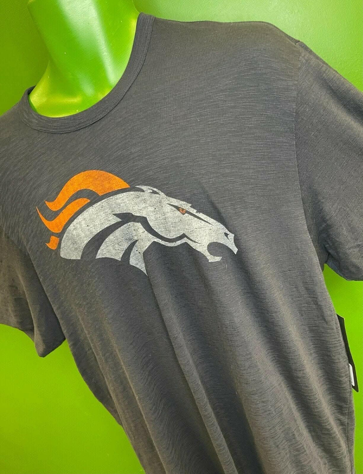 NFL Denver Broncos 47 100% Cotton T-Shirt Men's 2X-Large NWT Soft!