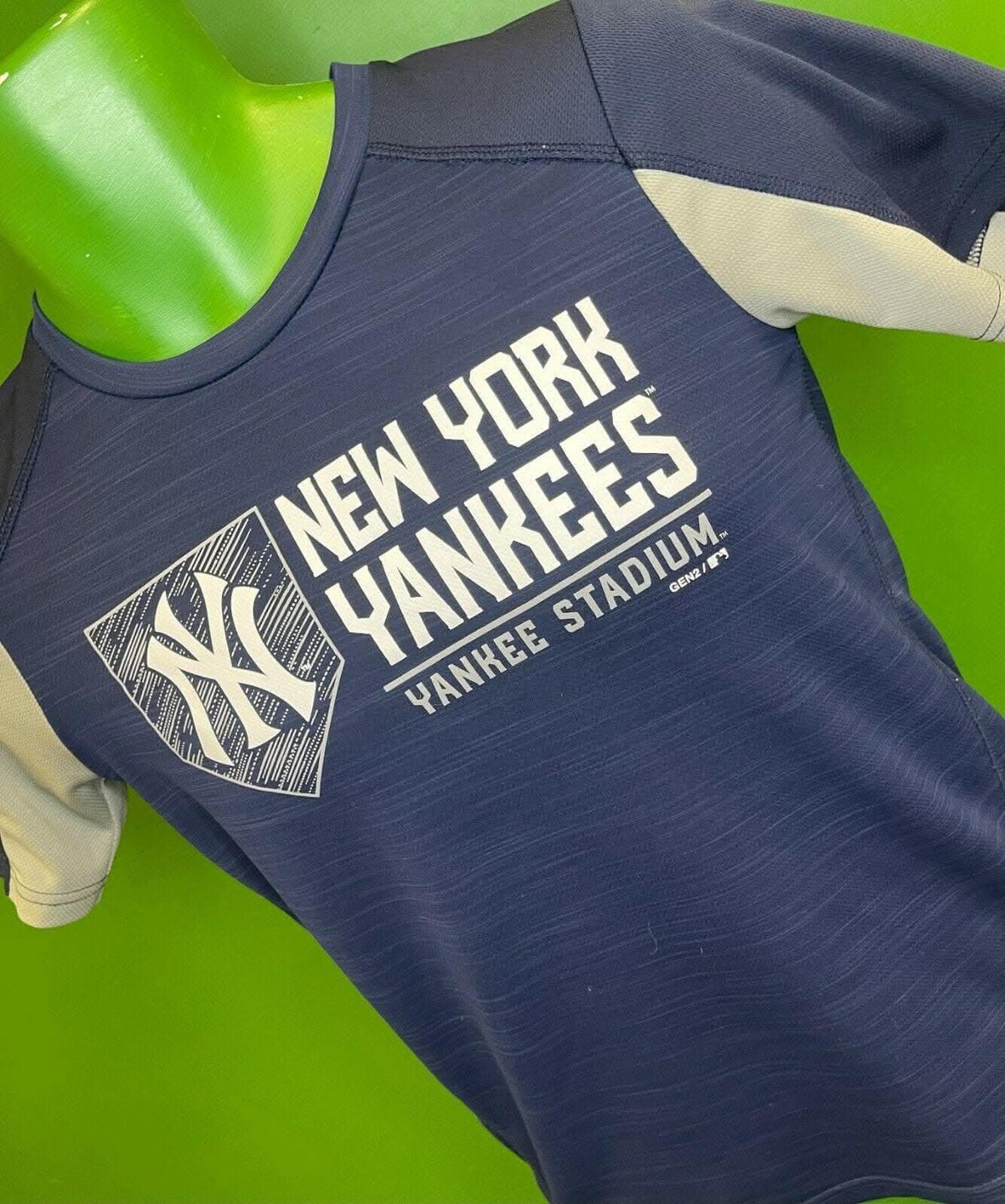 MLB New York Yankees Wicking T-Shirt Youth Medium 10-12