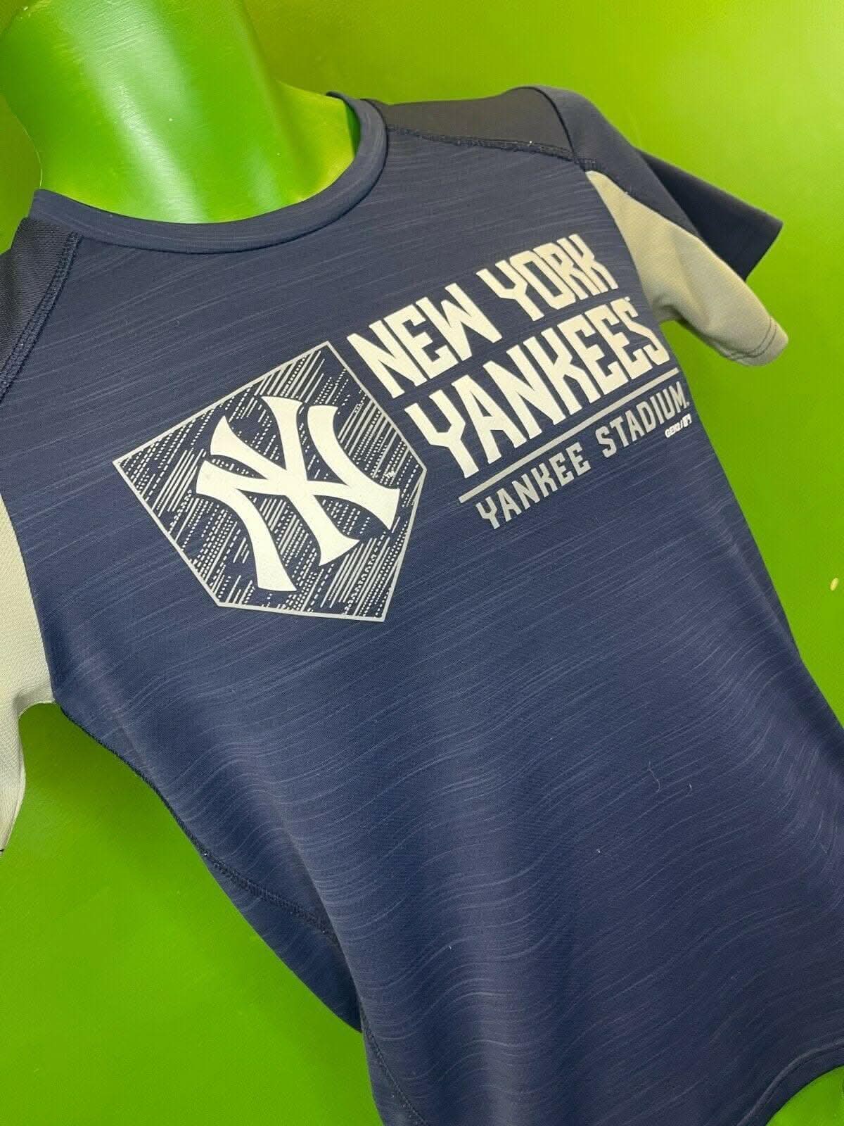 MLB New York Yankees Wicking T-Shirt Youth Medium 10-12