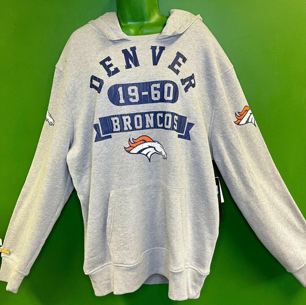 NFL Denver Broncos Heathered Grey Weathered Hoodie Men's X-Large NWT