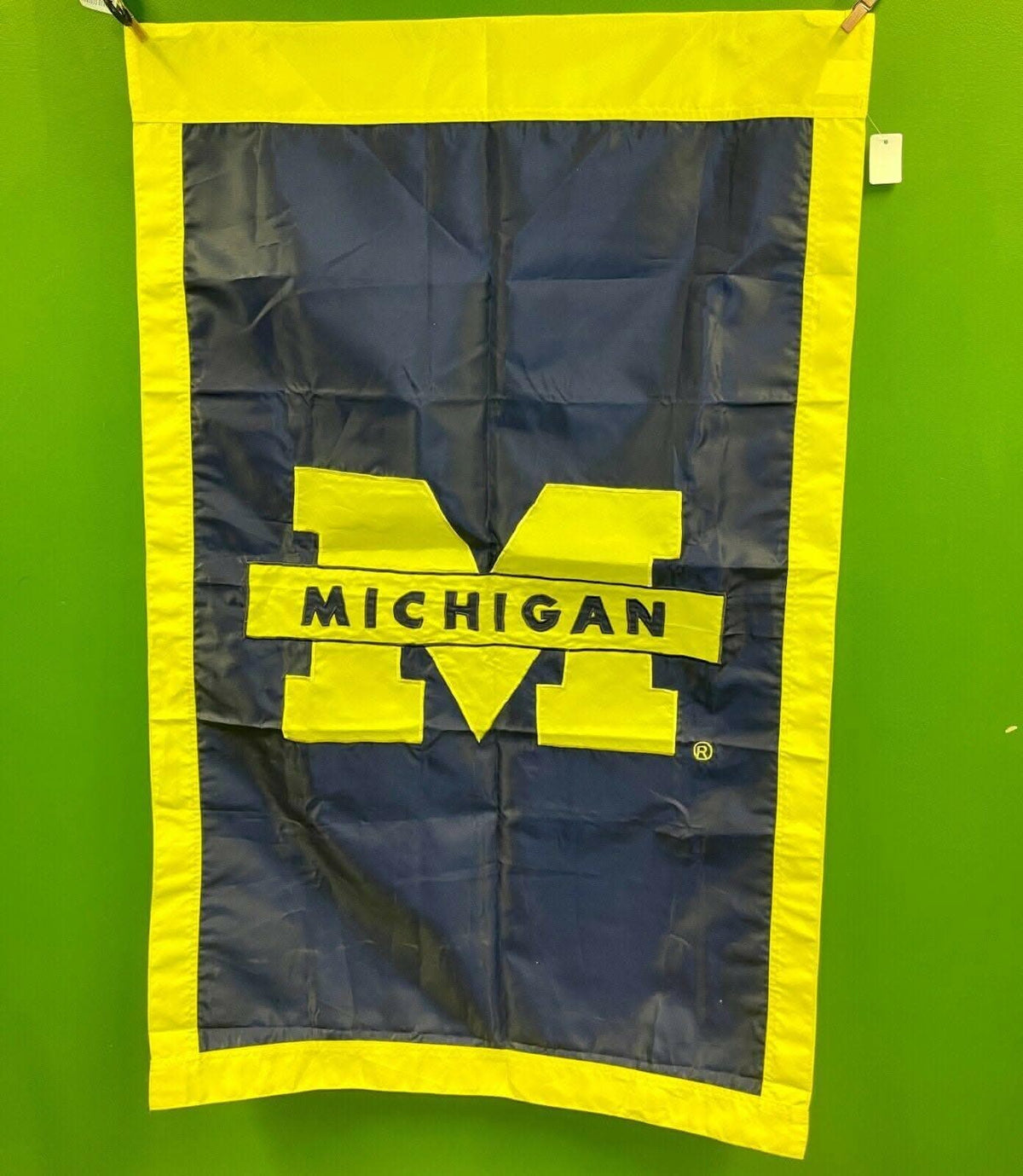 NCAA Michigan Wolverines Stitched Indoor-Outdoor Flag-Vertical Banner