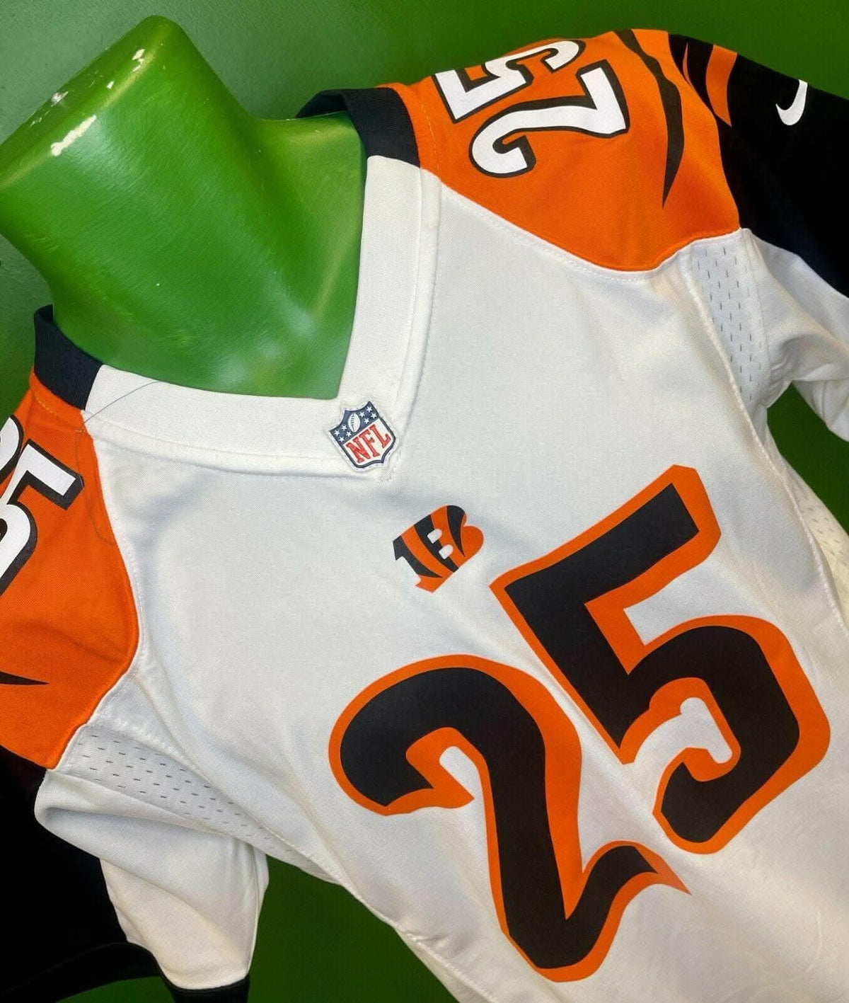 NFL Cincinnati Bengals Giovanni Bernard #25 Game Jersey Youth Large 14-16 NWT