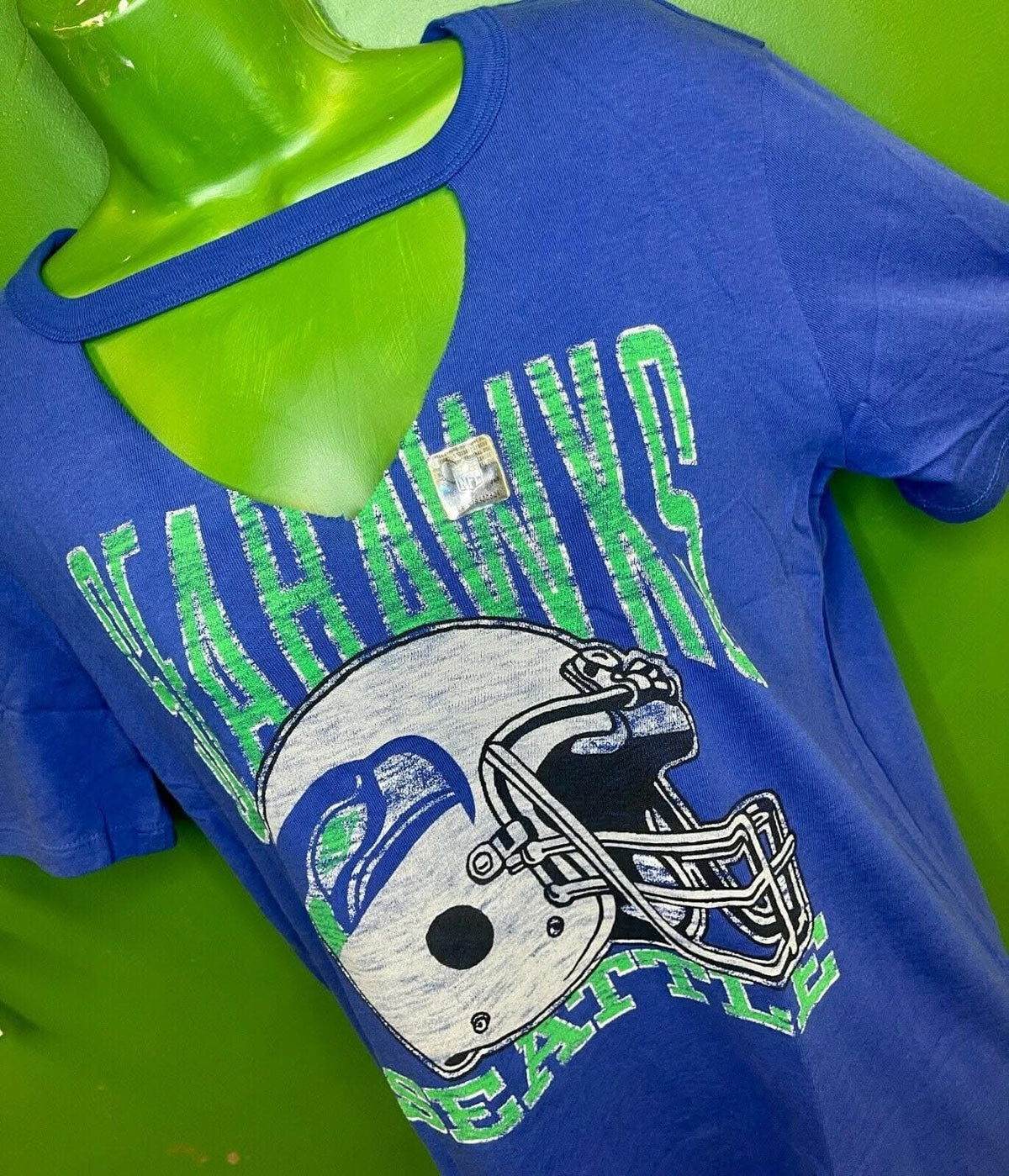 NFL Seattle Seahawks Junk Food Cut-Out V-Neck T-Shirt Women's Medium NWT