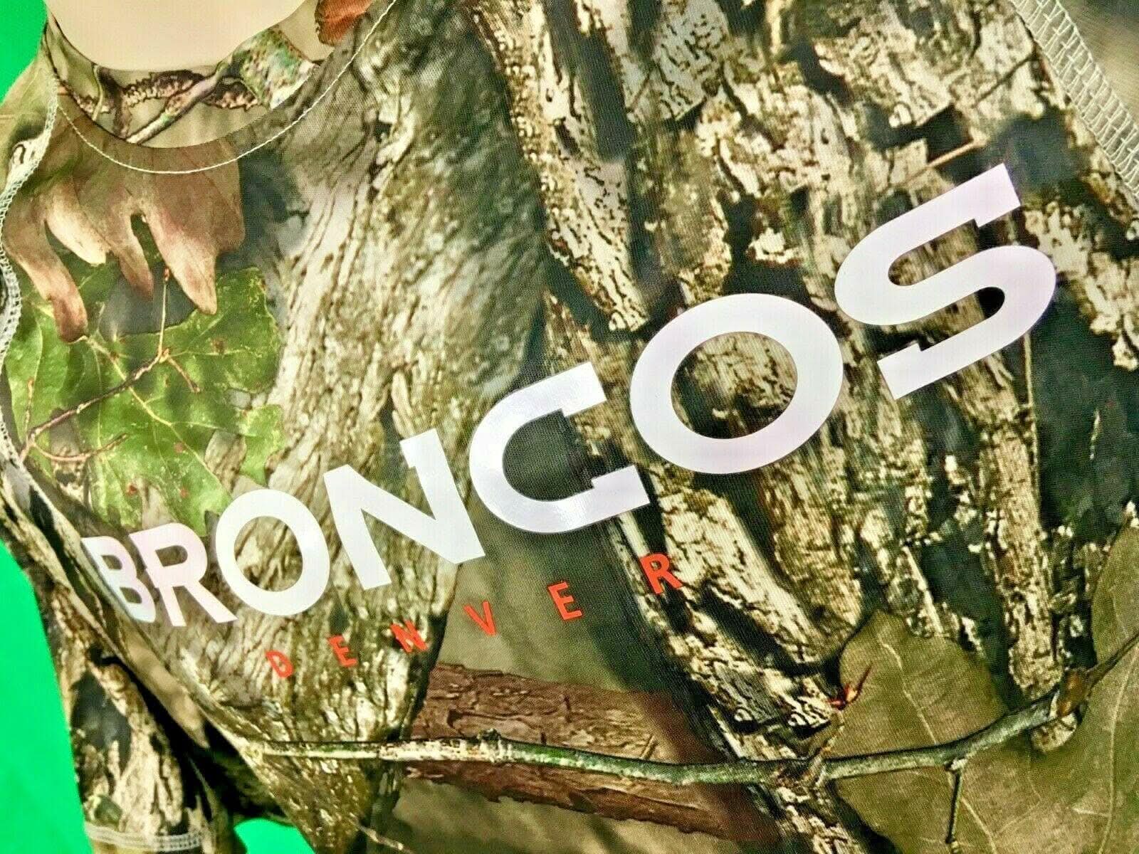 NFL Denver Broncos Majestic Mossy Oak Camo T-Shirt Men's Small NWT