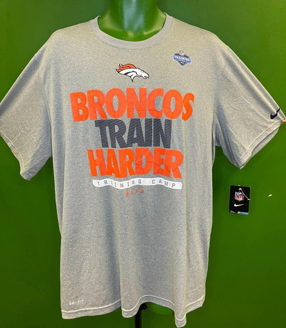 NFL Denver Broncos Training Camp 2013 T-Shirt Men's 2X-Large NWT