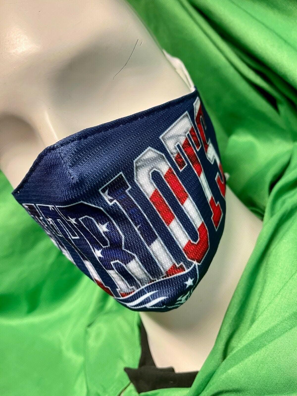 NFL New England Patriots USA Patriotic Face Cover Mask Around Head NWT