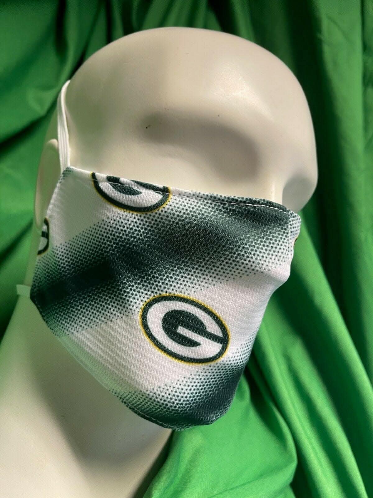 NFL Green Bay Packers Face Cover Mask Twin Elastic Around Head NWT