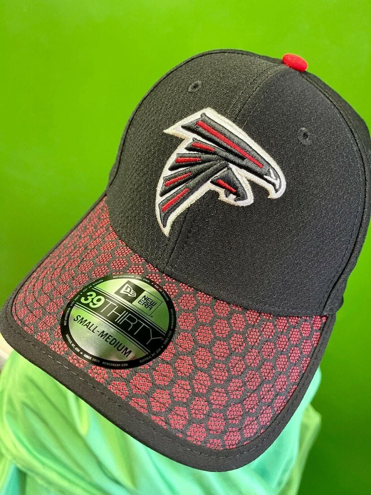 NFL Atlanta Falcons New Era 39THIRTY On Field Cap Hat S-M NWT