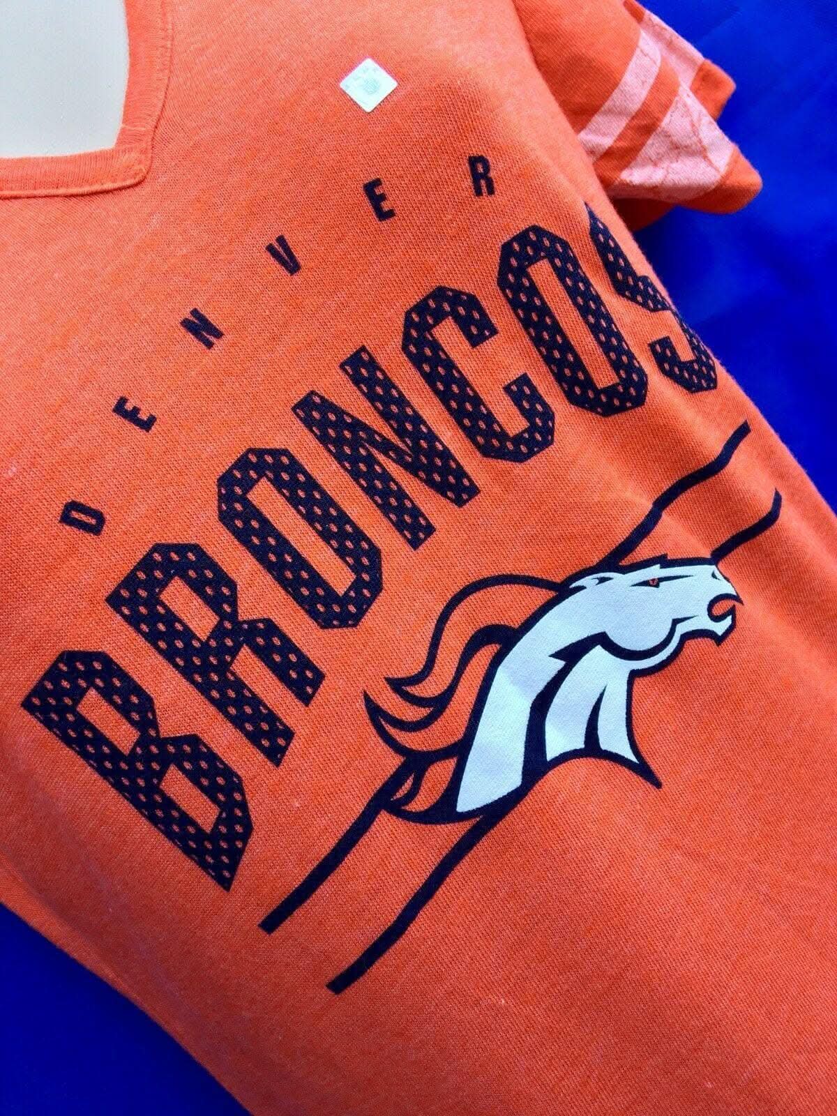 NFL Denver Broncos Orange Tri-Blend Notch V-Neck T-Shirt Women's Medium NWT