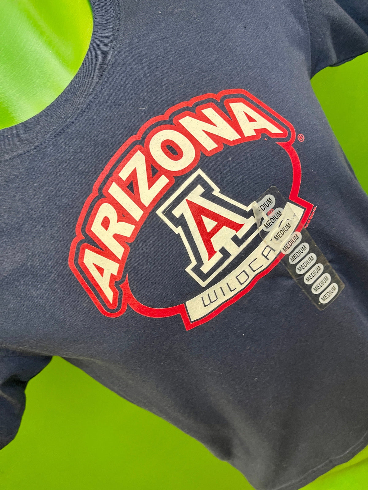 NCAA University of Arizona Wildcats 100% Cotton T-Shirt Youth Medium 10-12 NWT