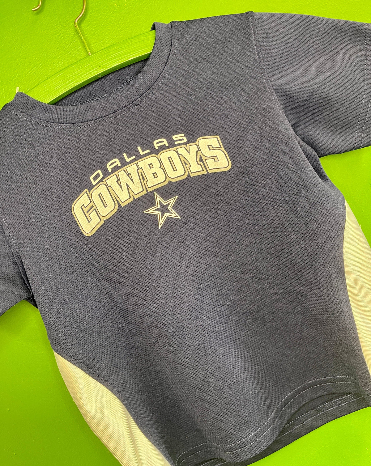 NFL Dallas Cowboys Wicking-Style T-Shirt Youth X-Small 4