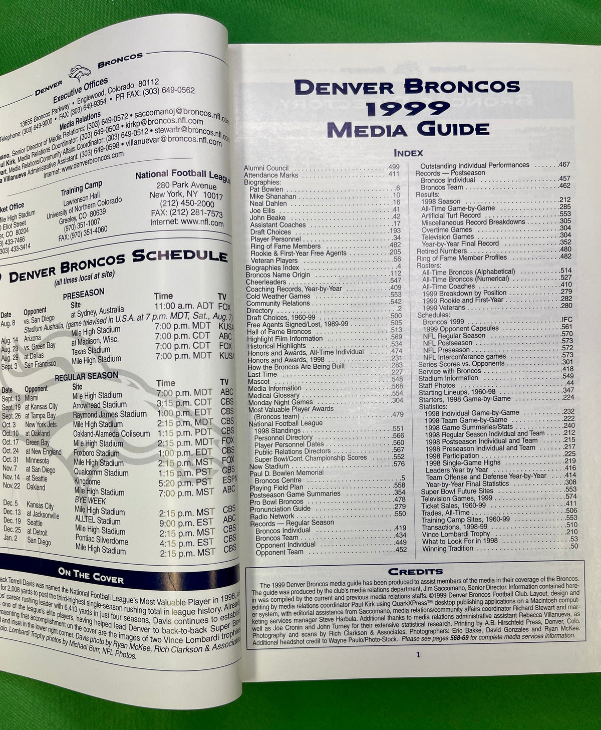 NFL Denver Broncos Vintage 1999 Media Guide Press Book Collectable
