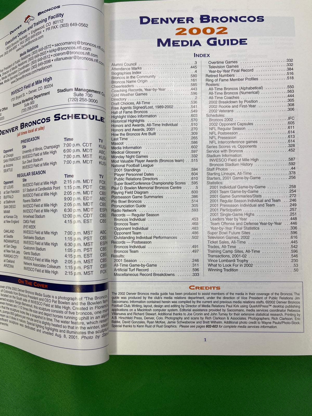 NFL Denver Broncos Vintage 2002 Media Guide Press Book Collectable