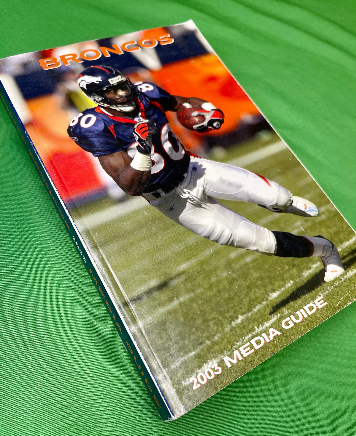 NFL Denver Broncos Vintage 2003 Media Guide Press Book Collectable