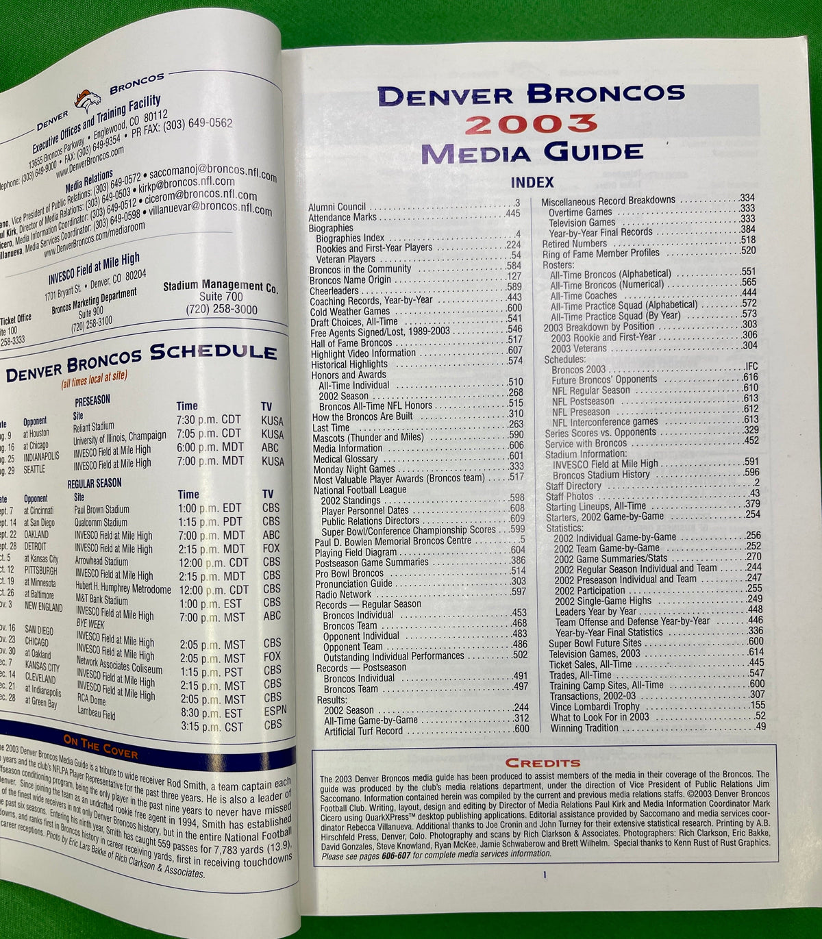 NFL Denver Broncos Vintage 2003 Media Guide Press Book Collectable