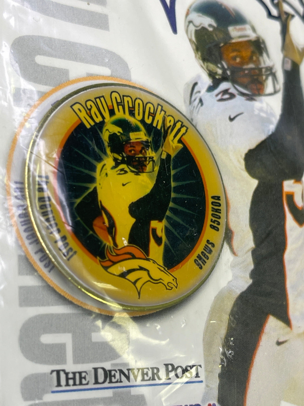 NFL Denver Broncos Ray Crockett #39 Collectable Pin Badge on Card NWT