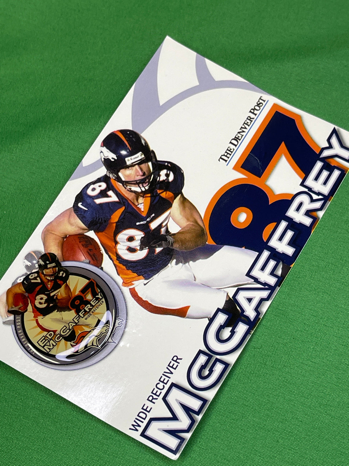NFL Denver Broncos Ed McCaffrey #87 Collectable Pin Badge on Card NWT