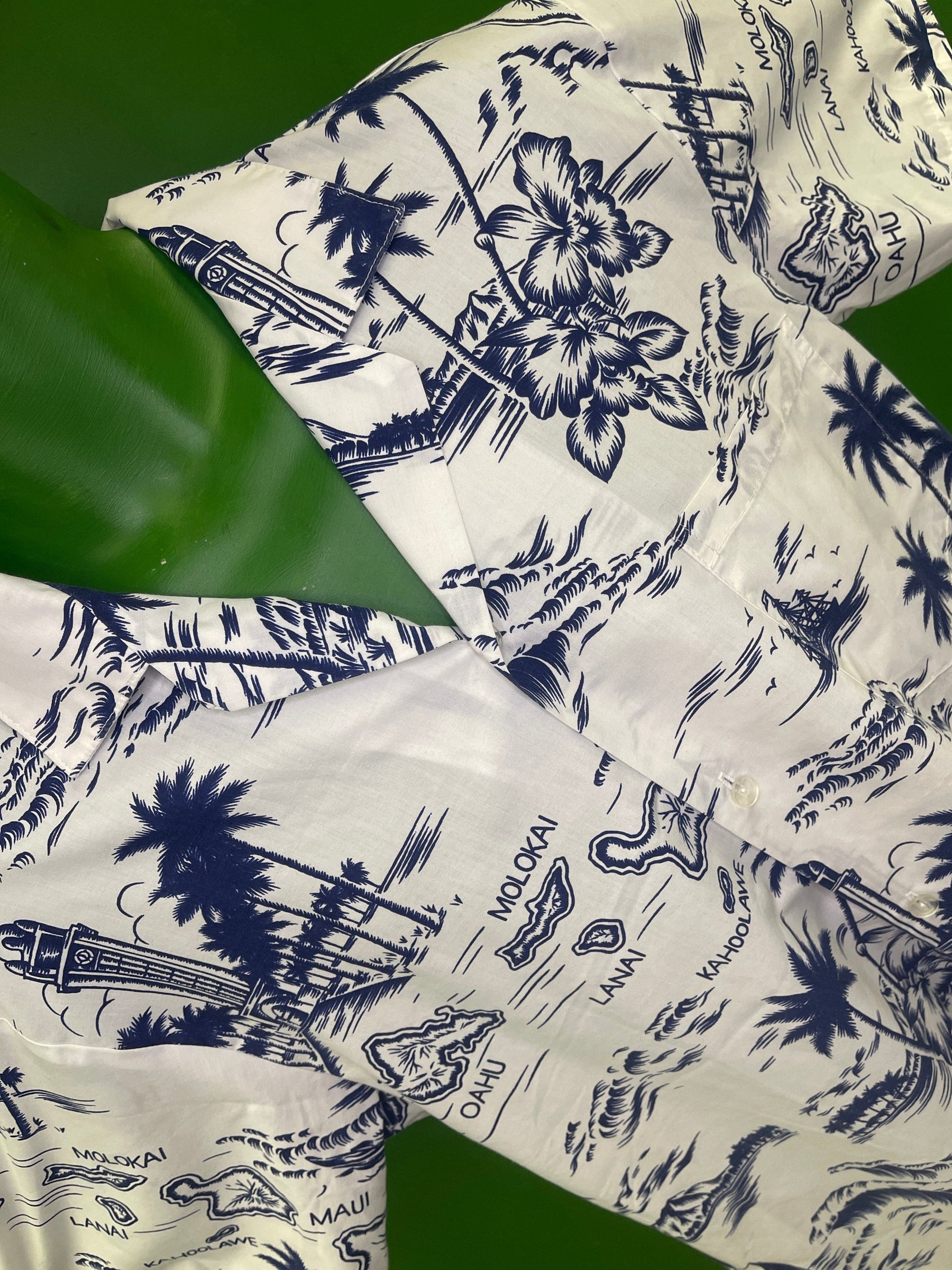 Made in Hawaii White Hawaiian Aloha Shirt Men's Large