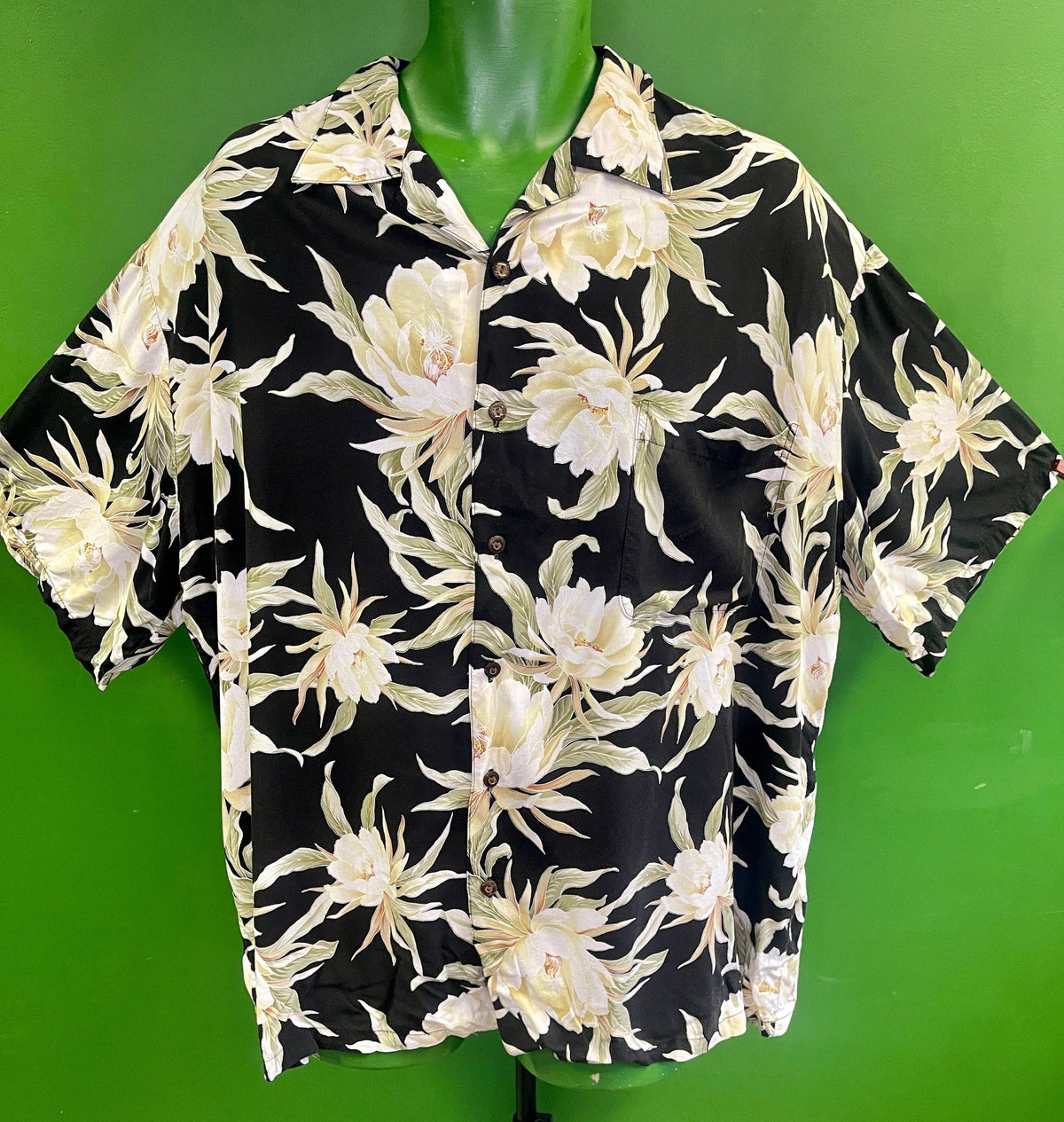 Made in Hawaii Black & Cream Floral Hawaiian Aloha Shirt Men's 2X-Large