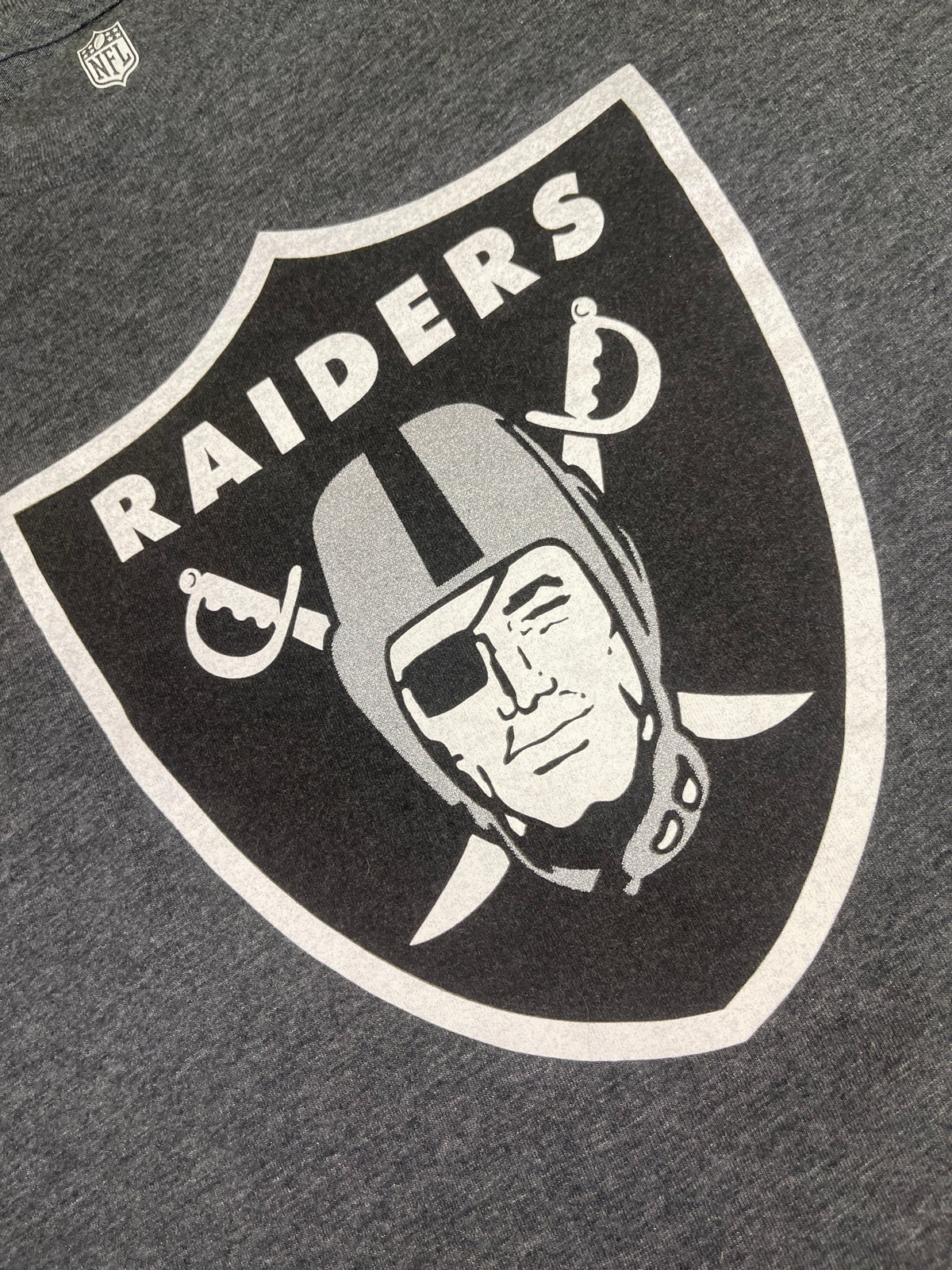 NFL Las Vegas Raiders Grey T-Shirt Youth Small 8