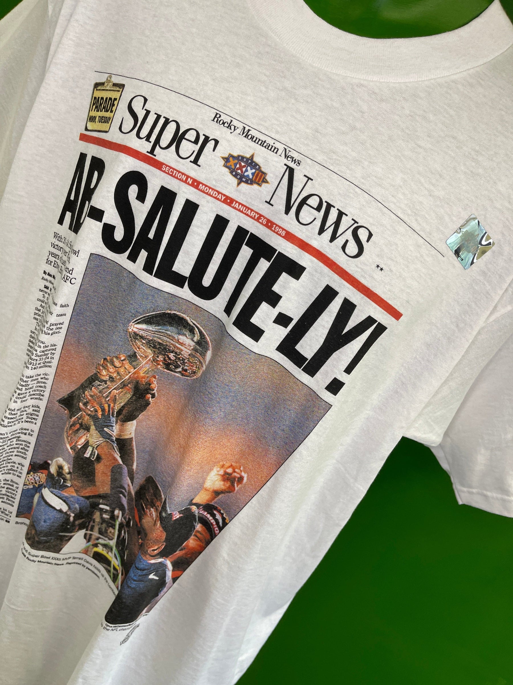 NFL Denver Broncos Super Bowl XXXII Vintage Newspaper Headline T-Shirt Men's Large