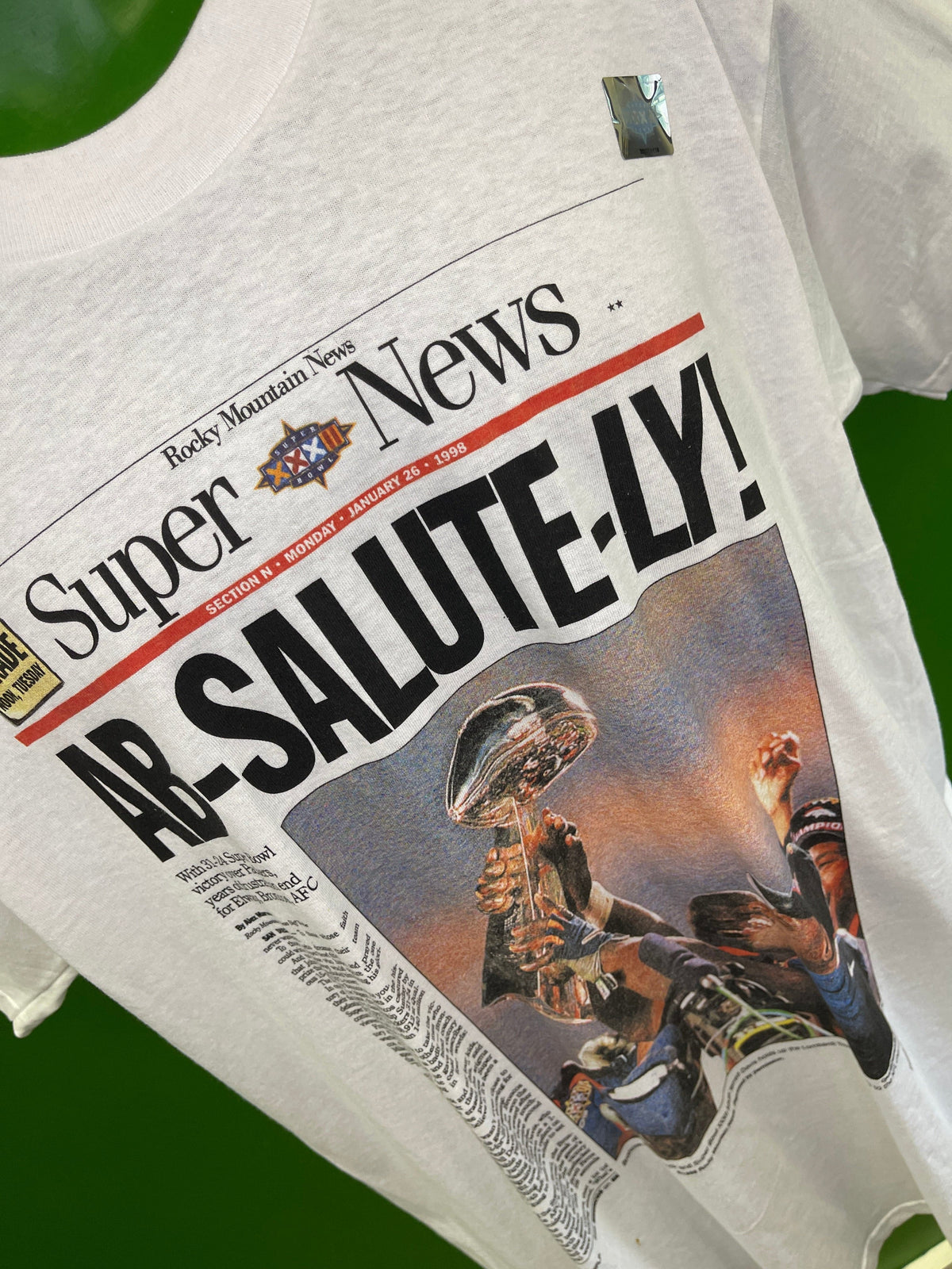 NFL Denver Broncos Super Bowl XXXII Vintage Newspaper Headline T-Shirt Men's Large