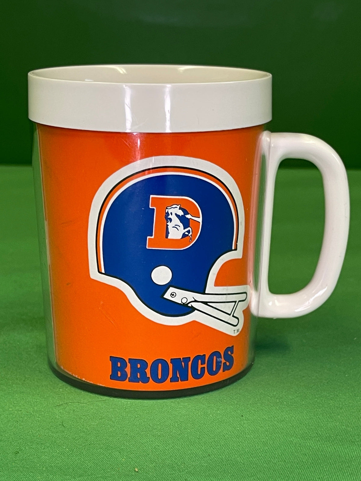 NFL Denver Broncos Plastic Vintage Coffee Tea Mug Cup Cool!